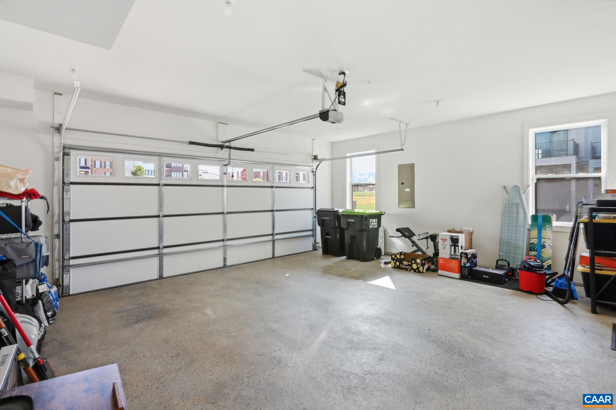 912 ORION LN