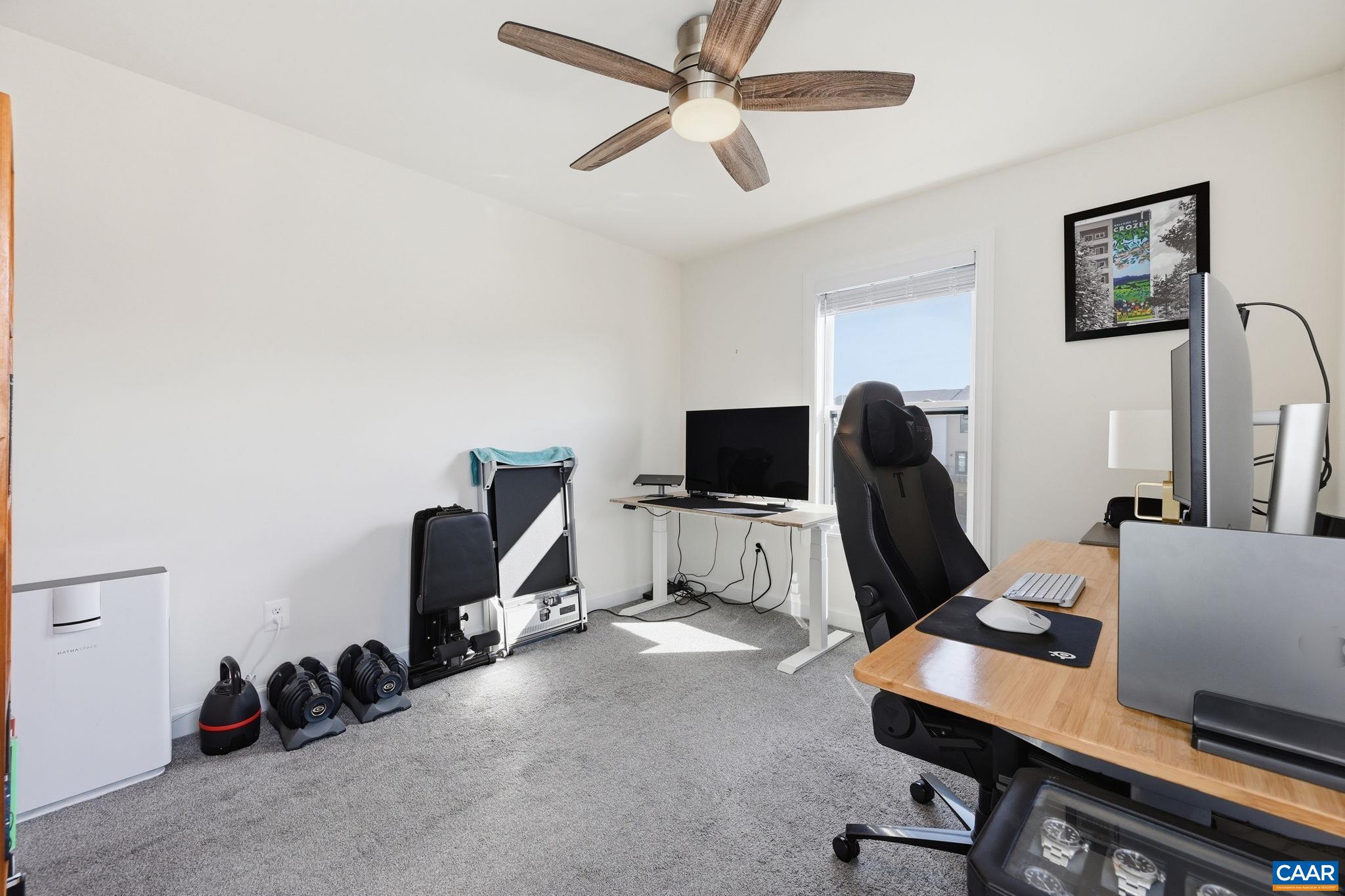 912 ORION LN