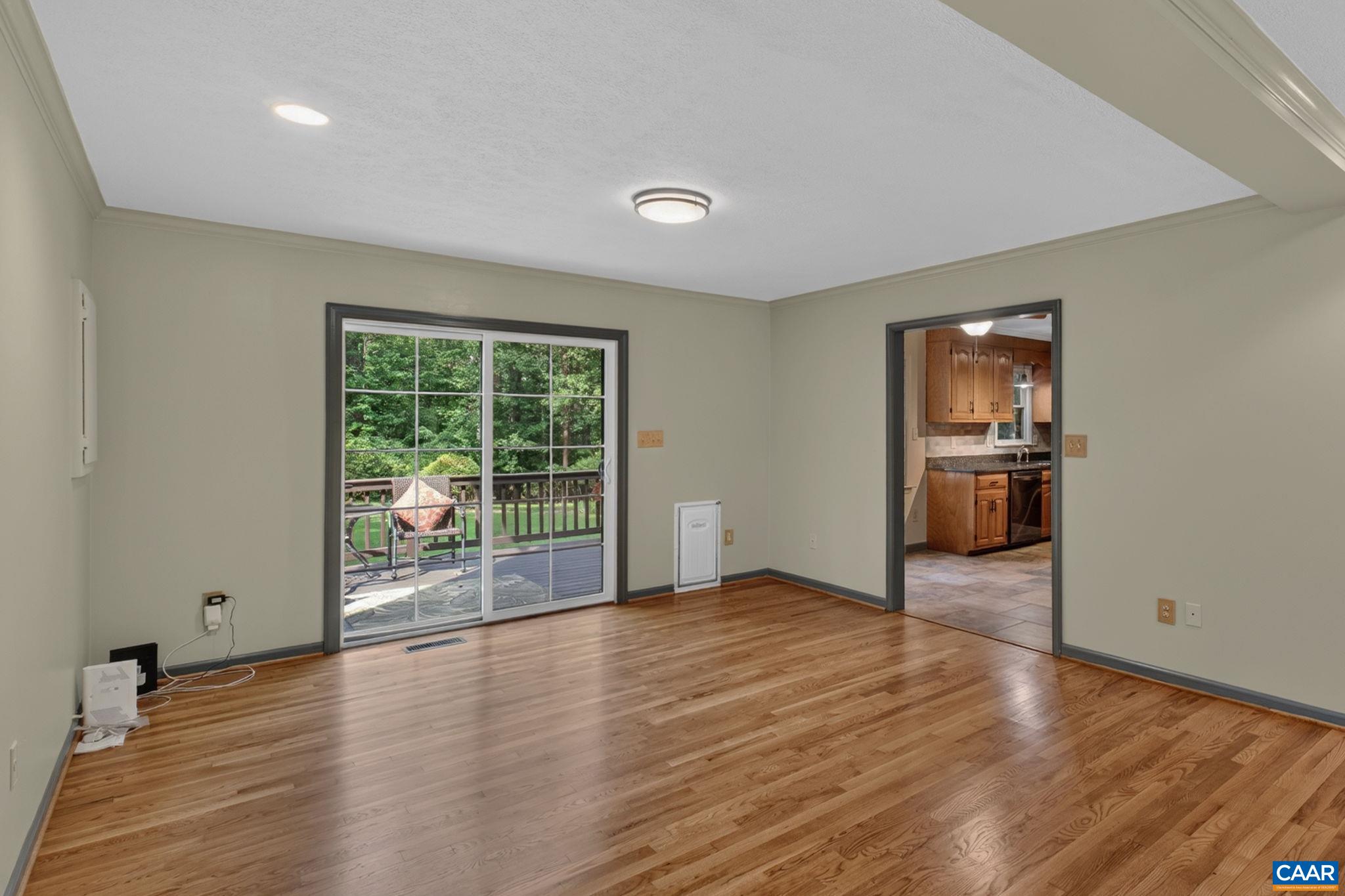 5880 LEXINGTON LN