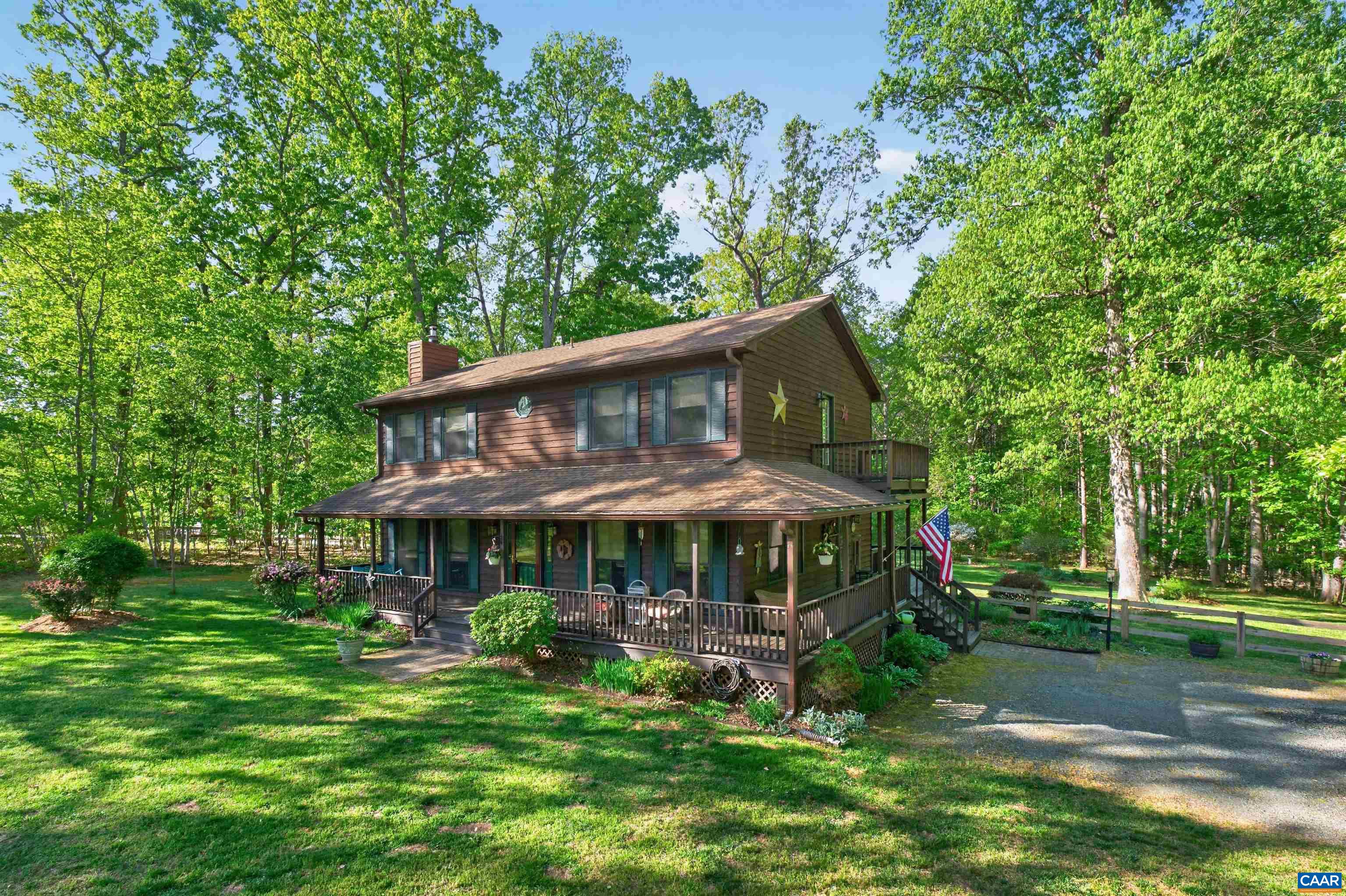 5880 LEXINGTON LN