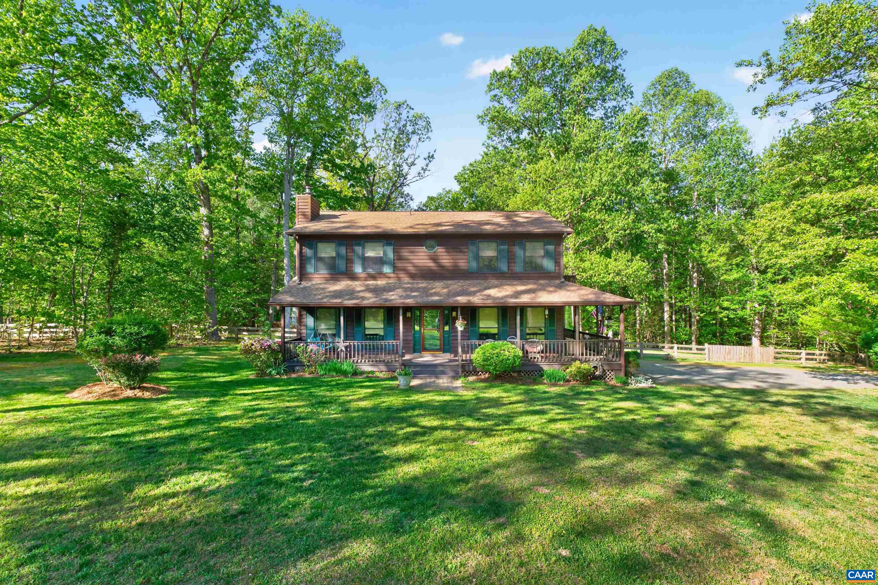 5880 LEXINGTON LN