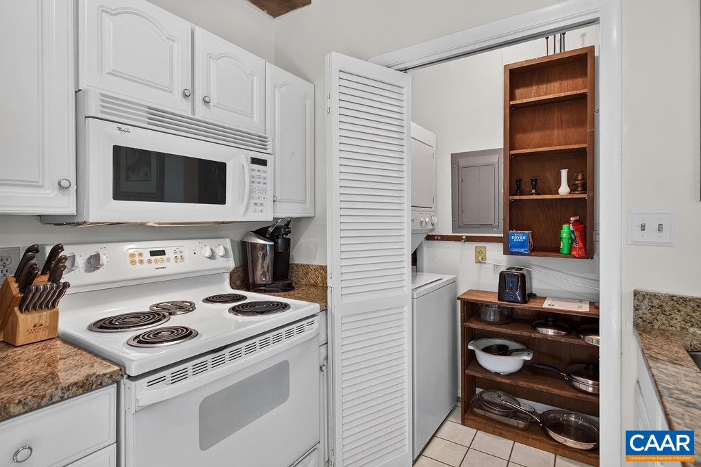 730 LAURELWOOD CONDOS