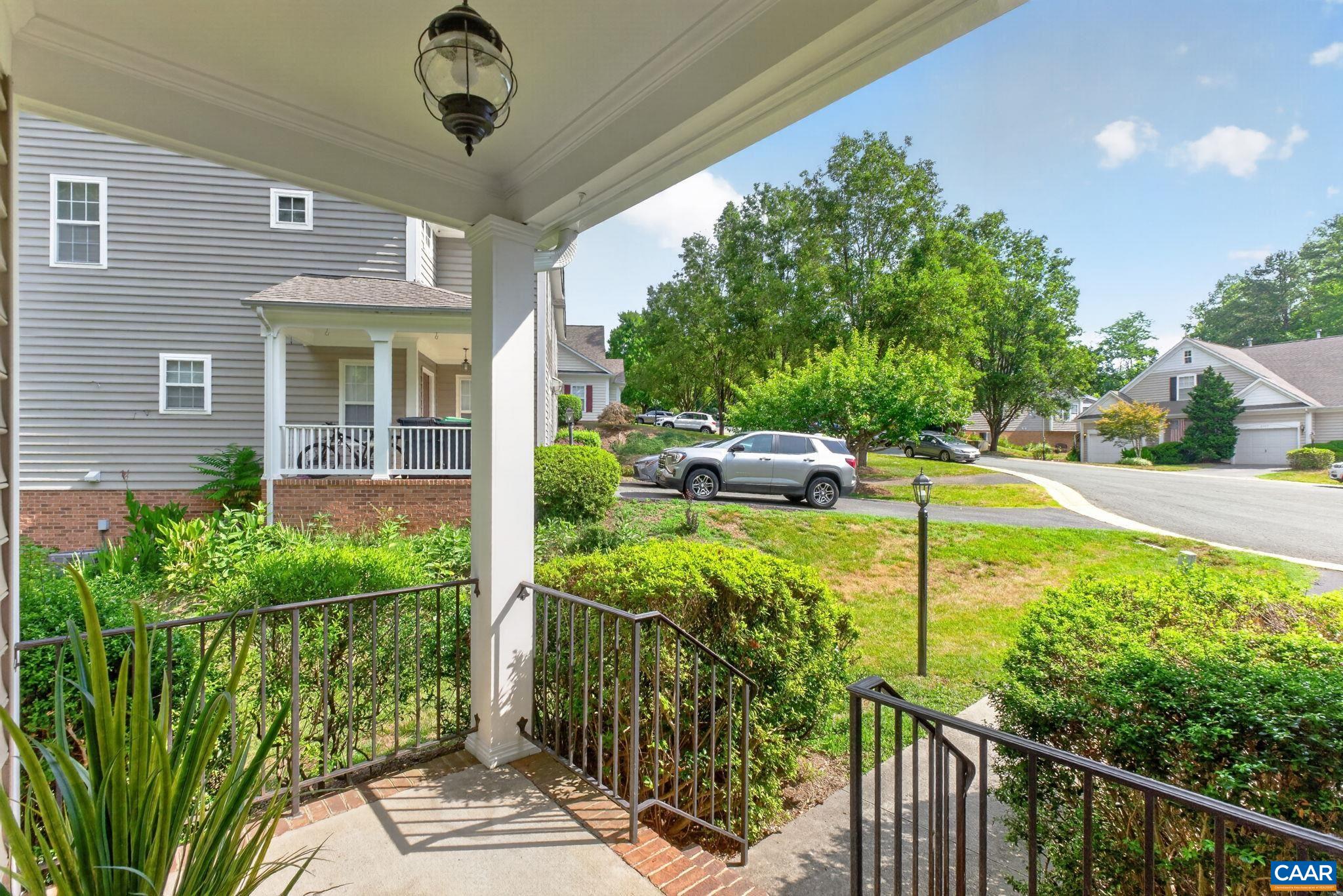 2590 RAVENSCROFT WAY