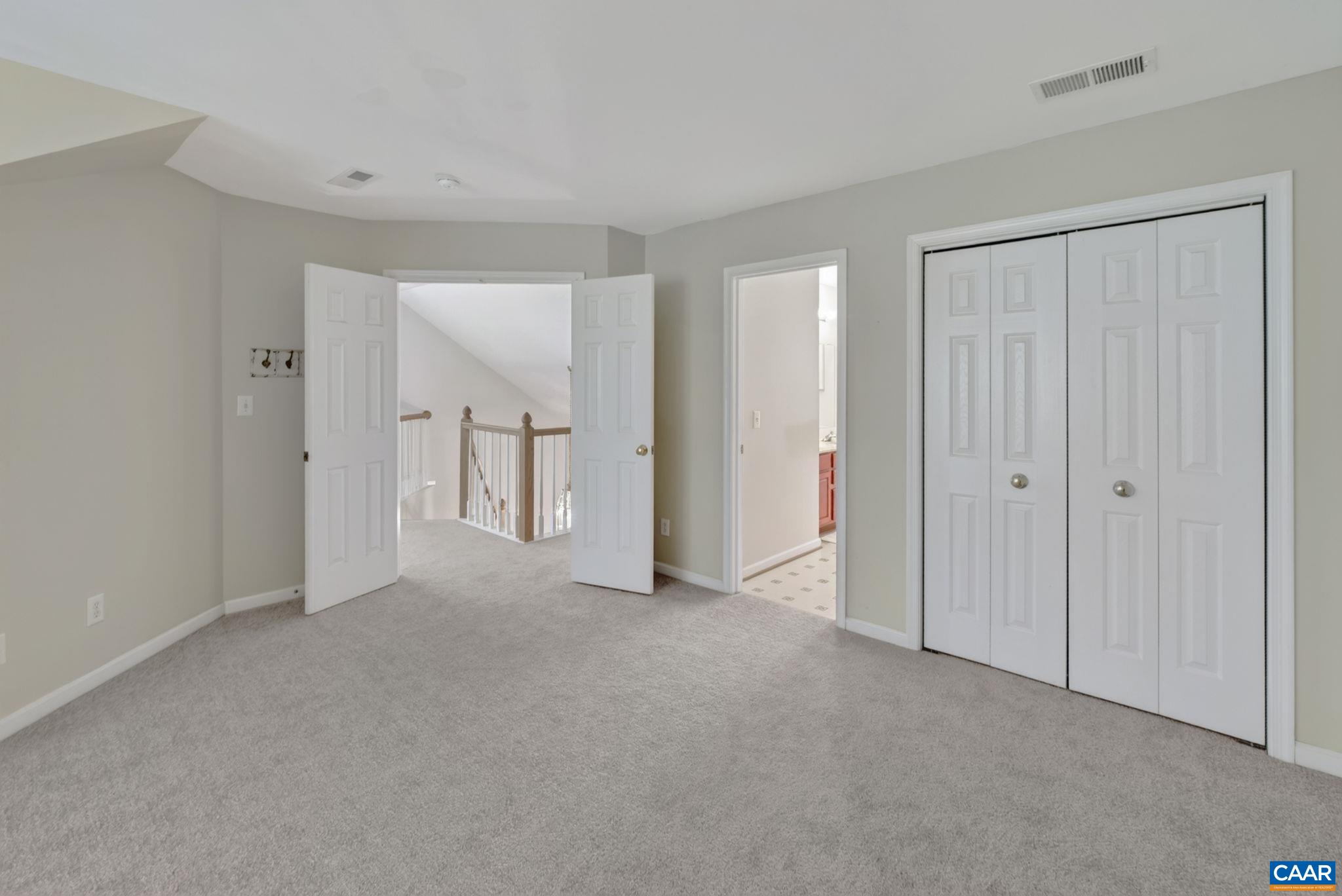 2590 RAVENSCROFT WAY