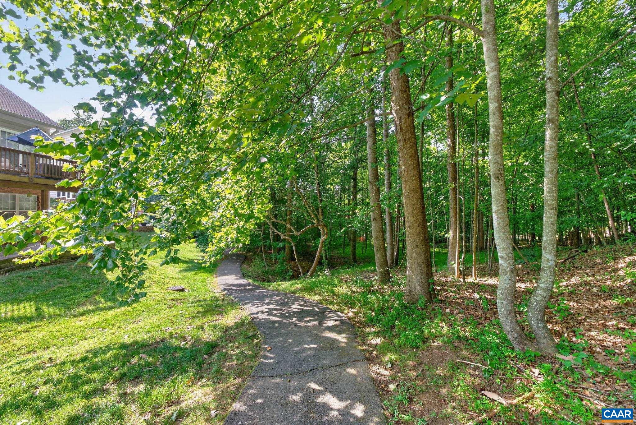 2590 RAVENSCROFT WAY