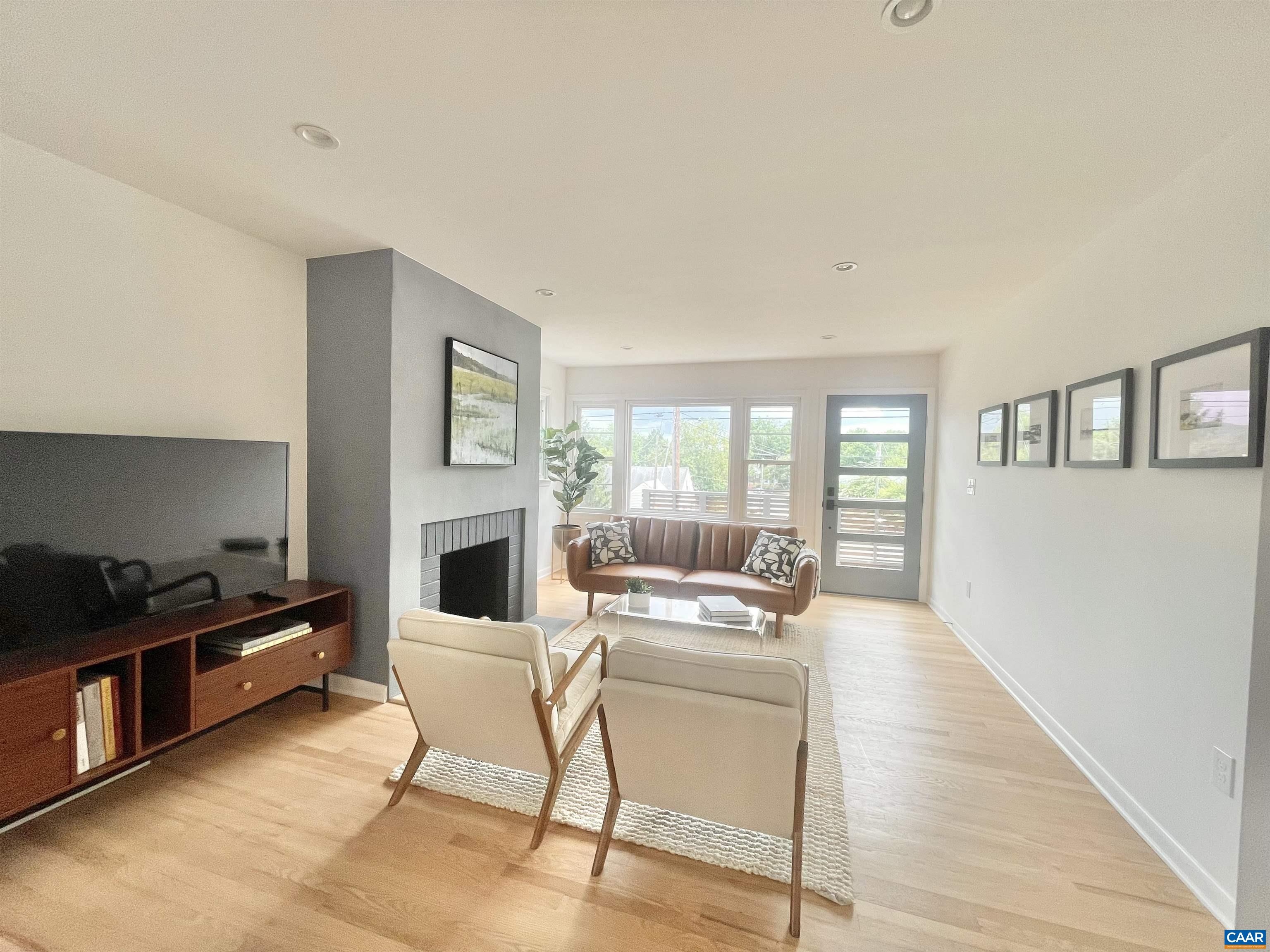 1007 SAINT CLAIR AVE