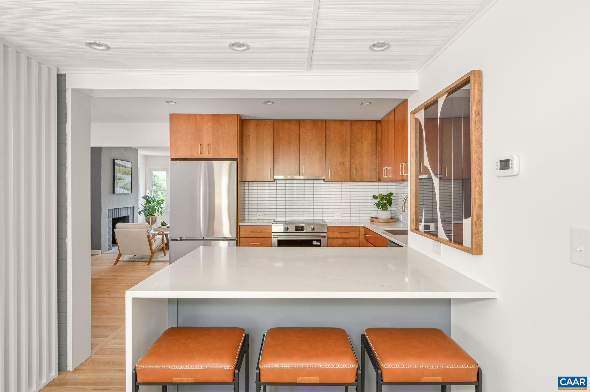1007 SAINT CLAIR AVE