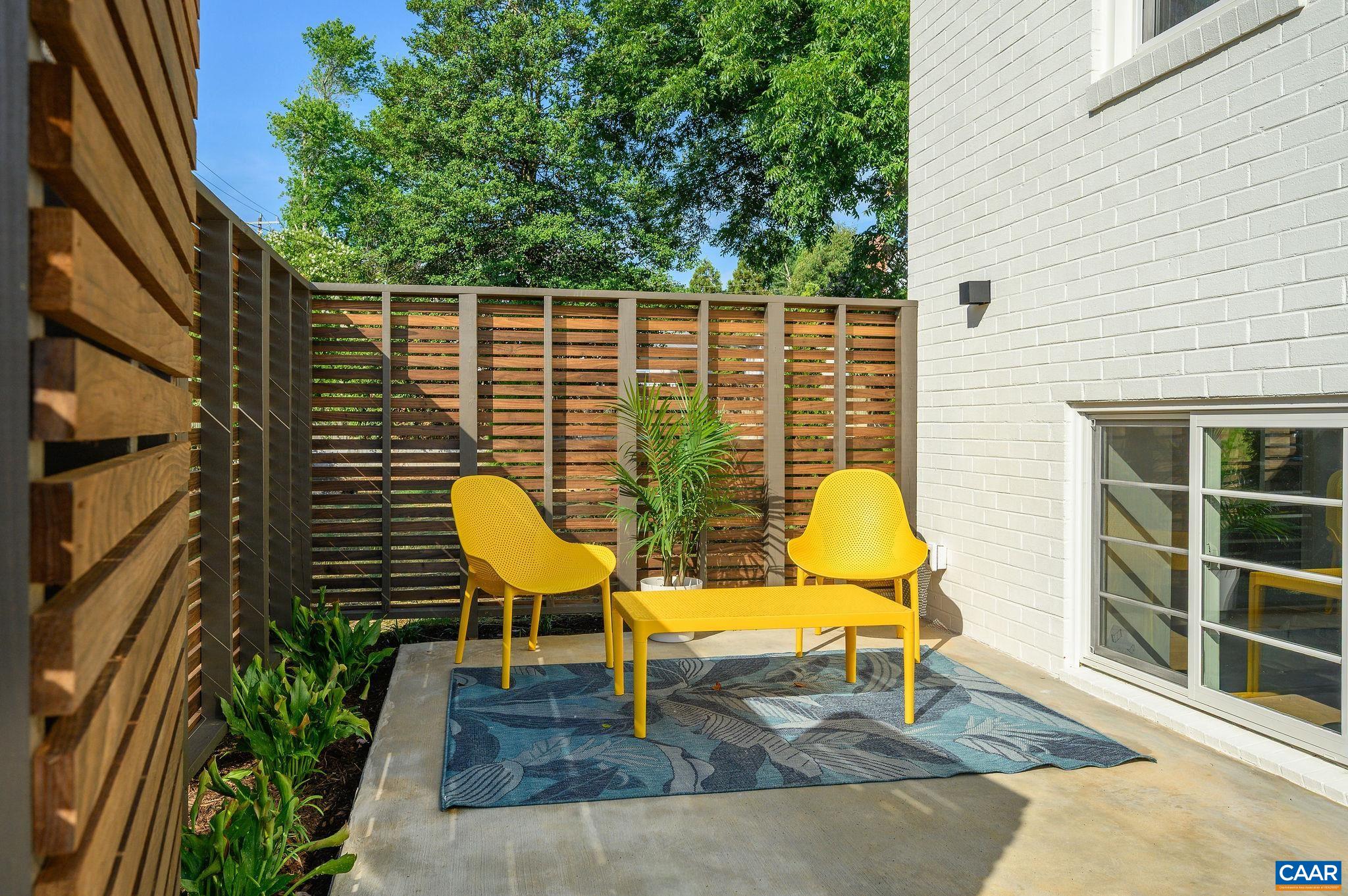 1007 SAINT CLAIR AVE