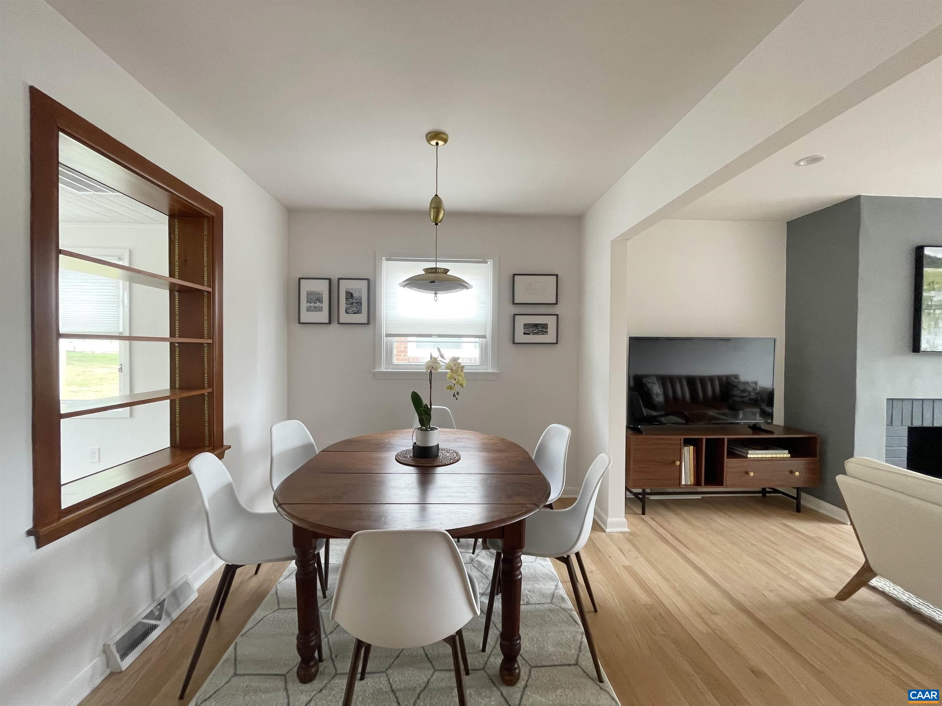 1007 SAINT CLAIR AVE
