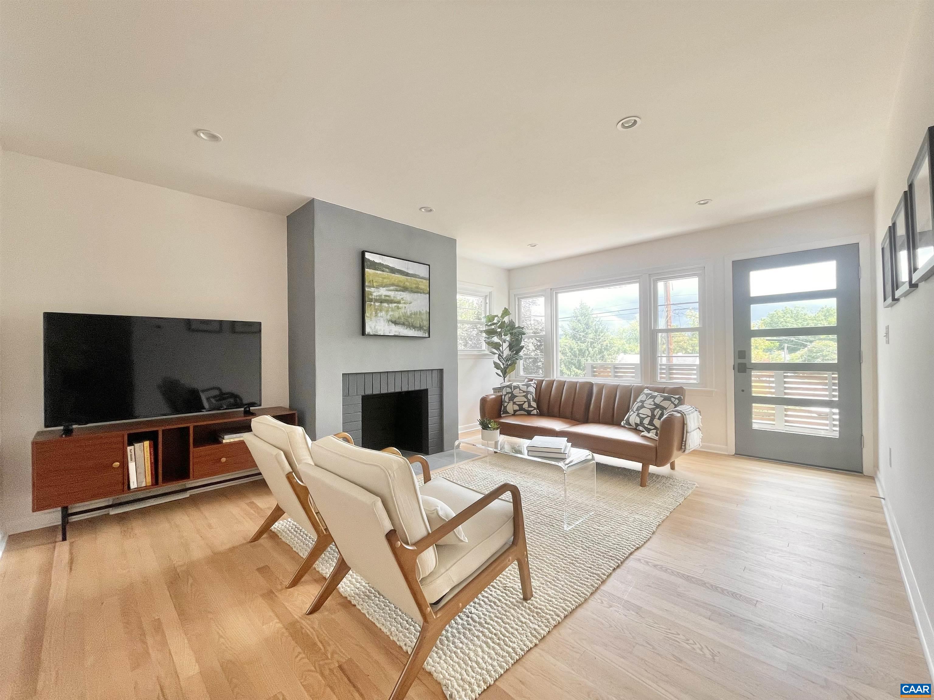 1007 SAINT CLAIR AVE