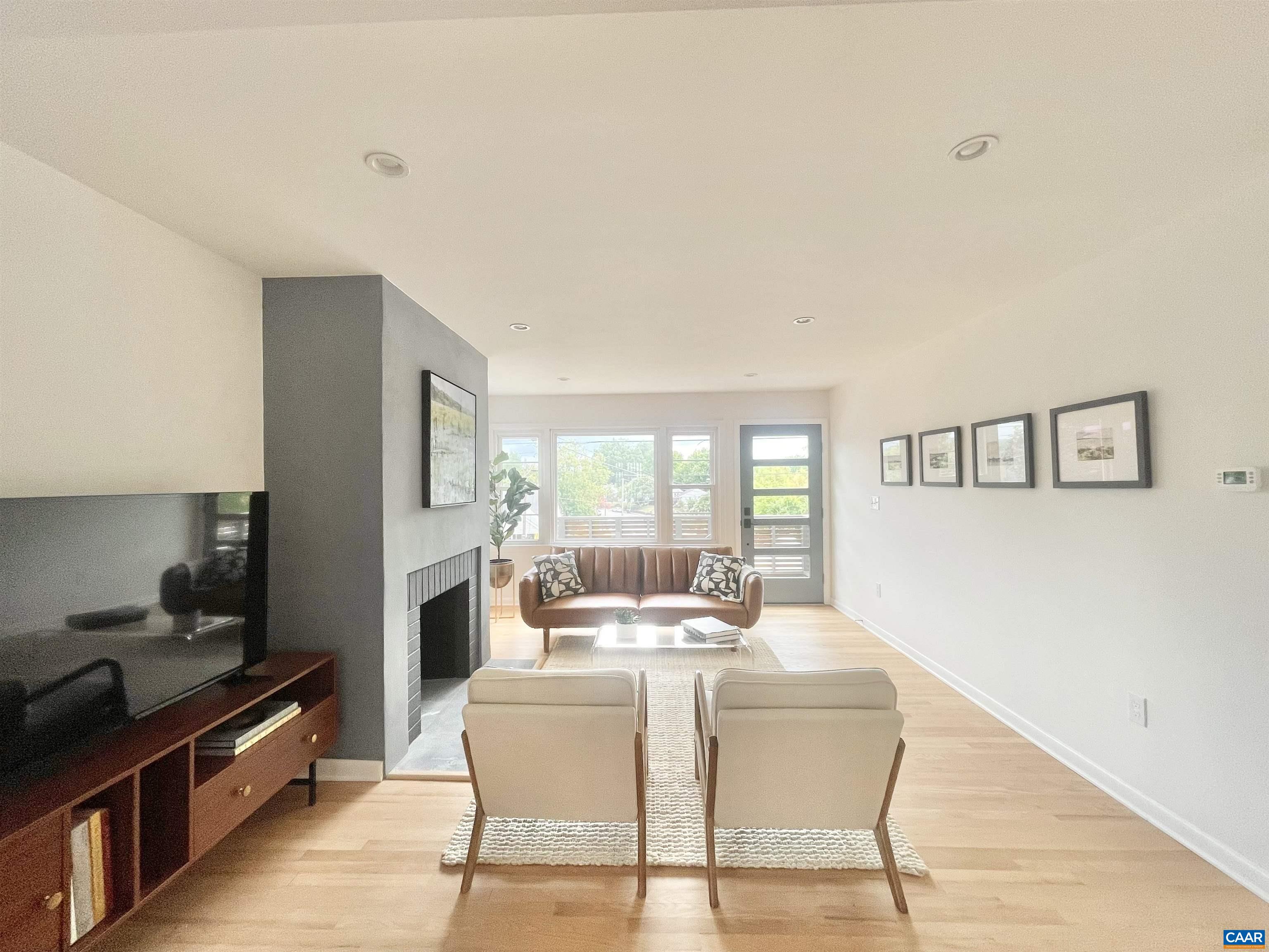 1007 SAINT CLAIR AVE