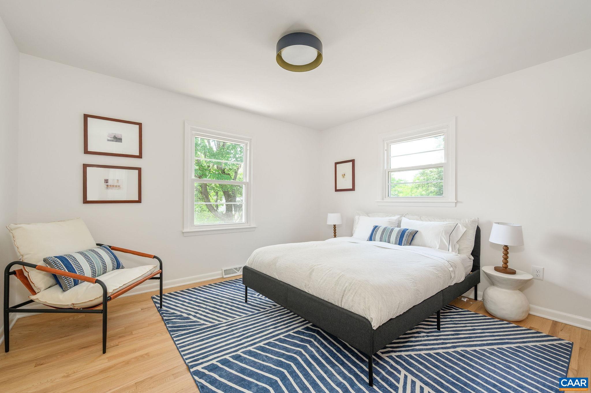 1007 SAINT CLAIR AVE