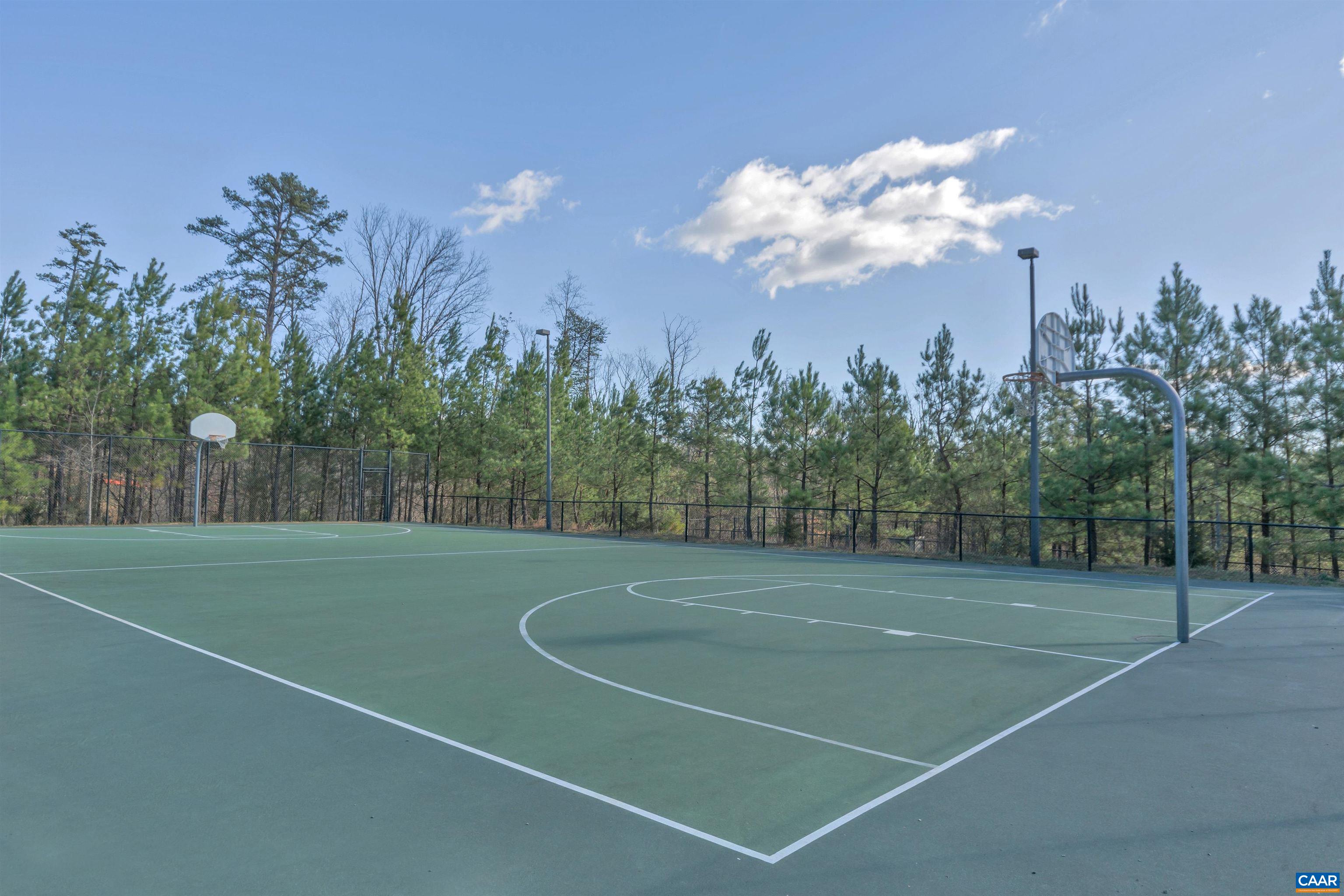 1915 BEECHCREST CT Unit: 101