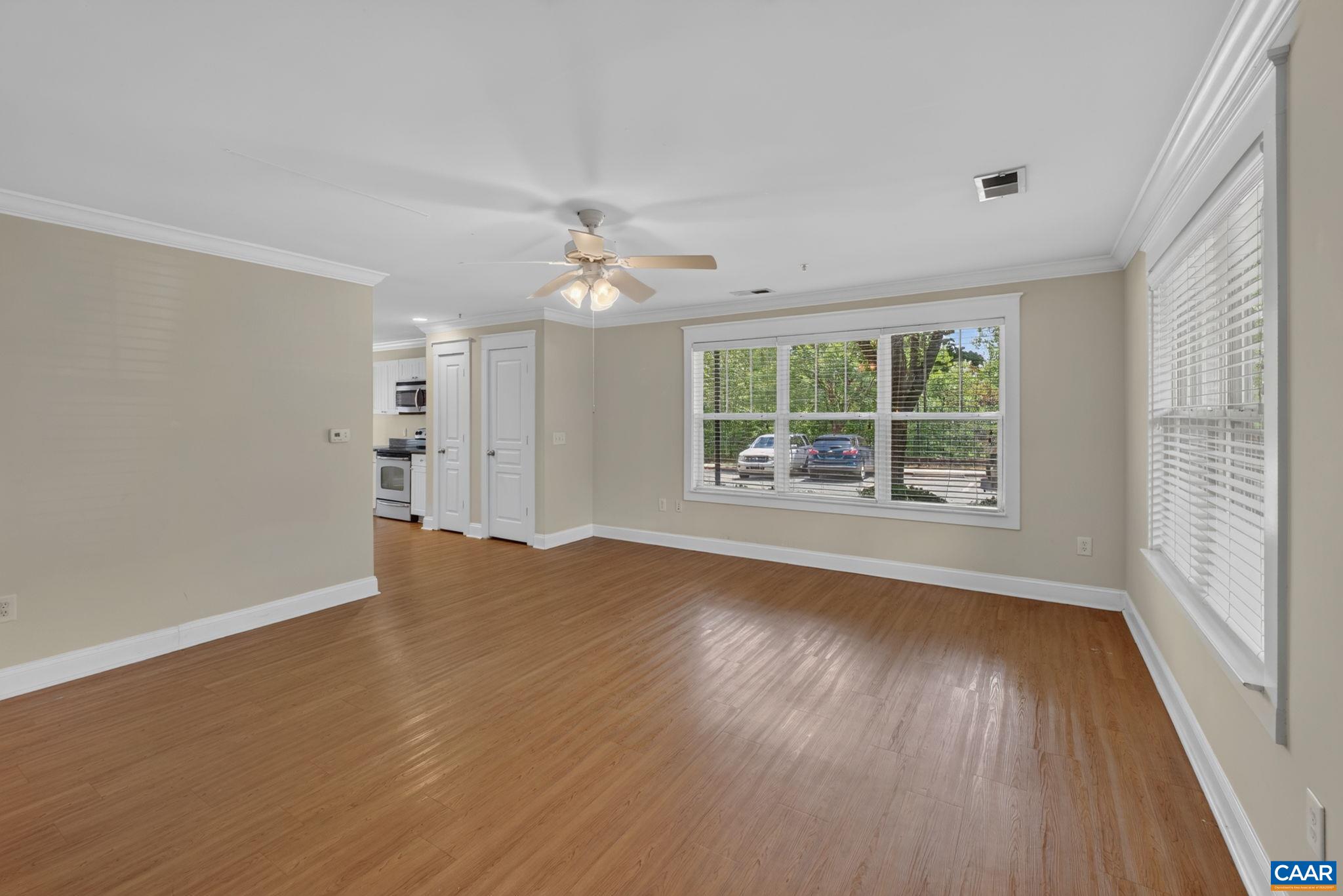 1915 BEECHCREST CT Unit: 101