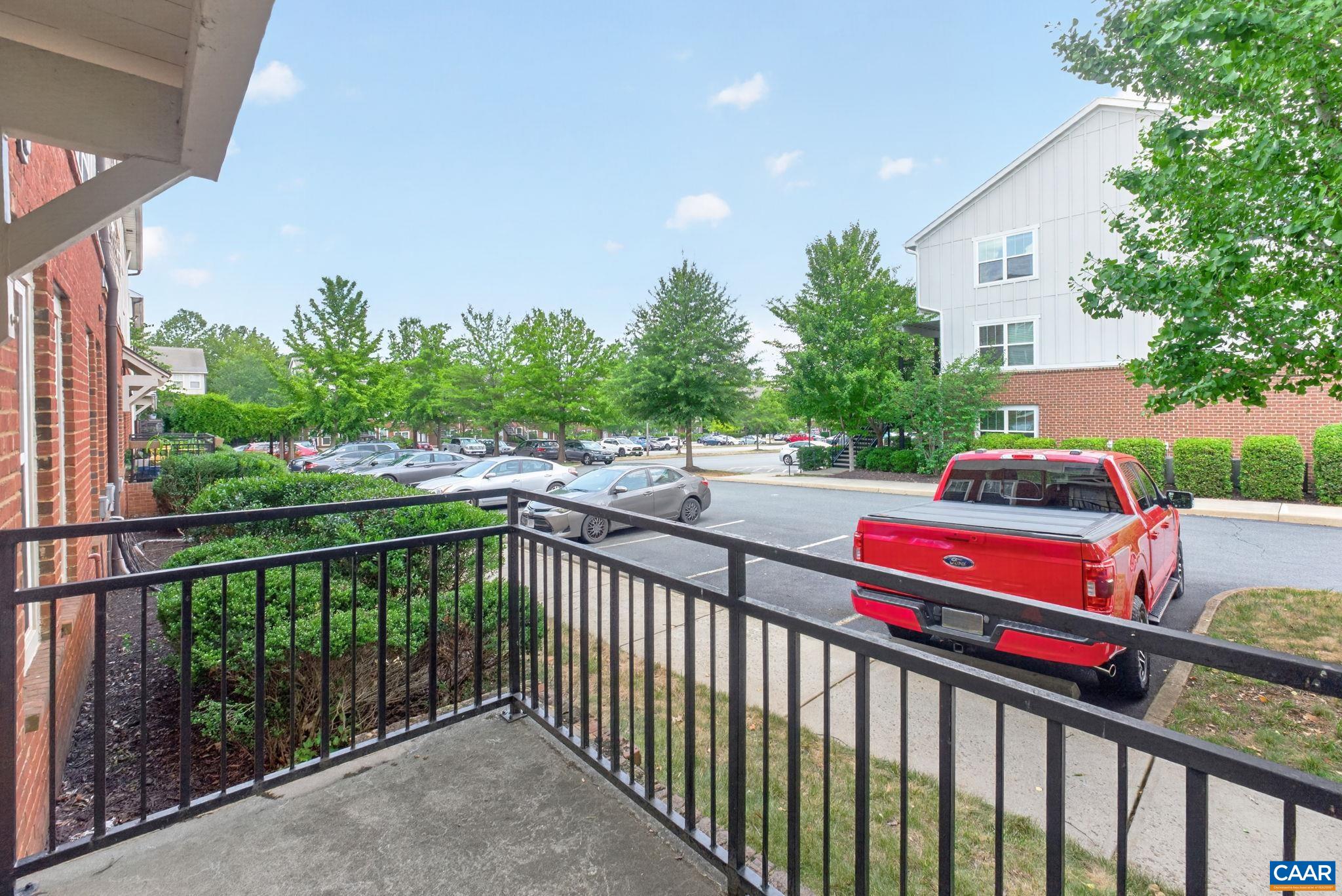 1915 BEECHCREST CT Unit: 101