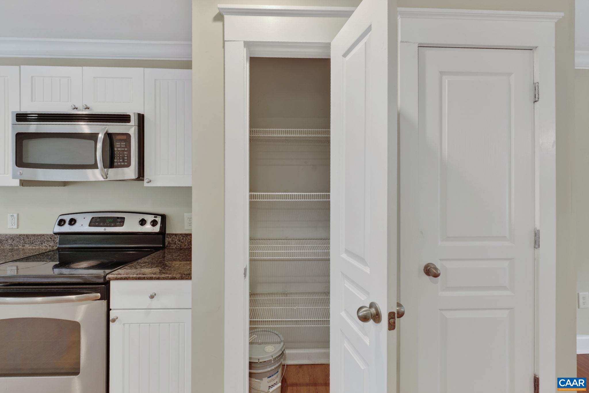 1915 BEECHCREST CT Unit: 101
