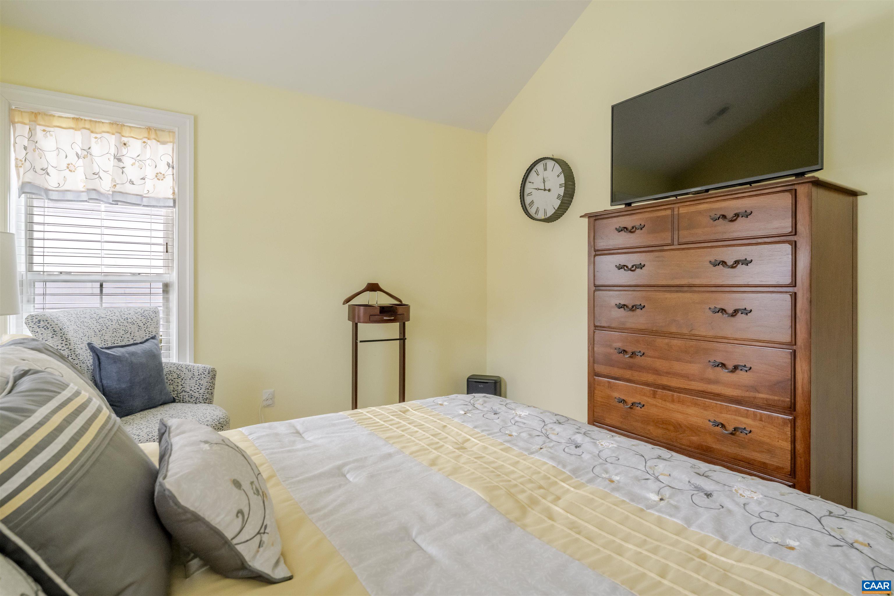 1229 STONEGATE WAY