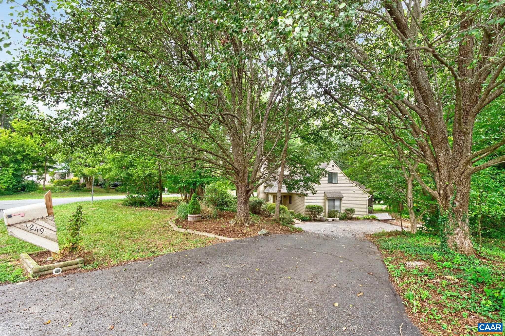 1249 GRISTMILL DR