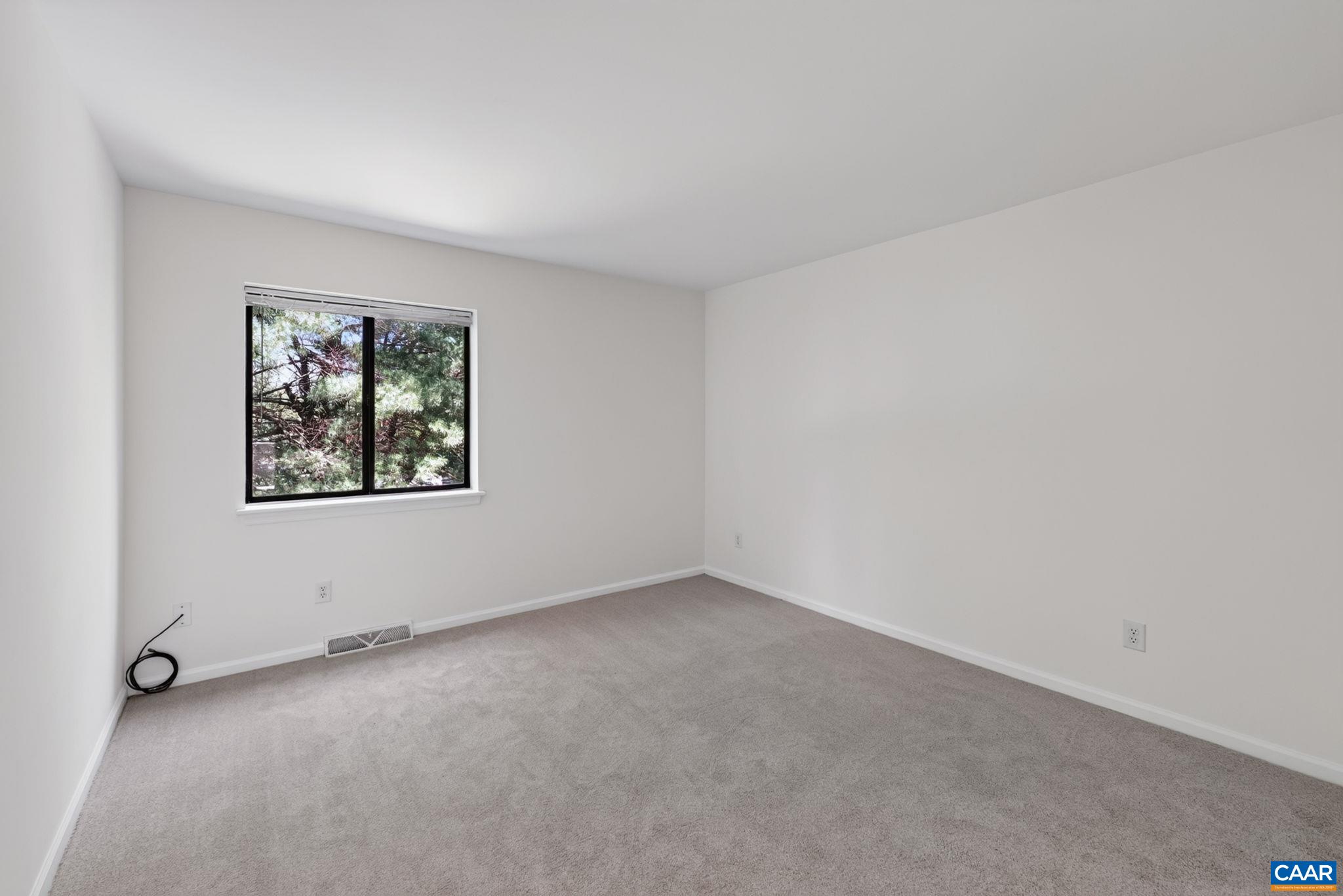 1249 GRISTMILL DR