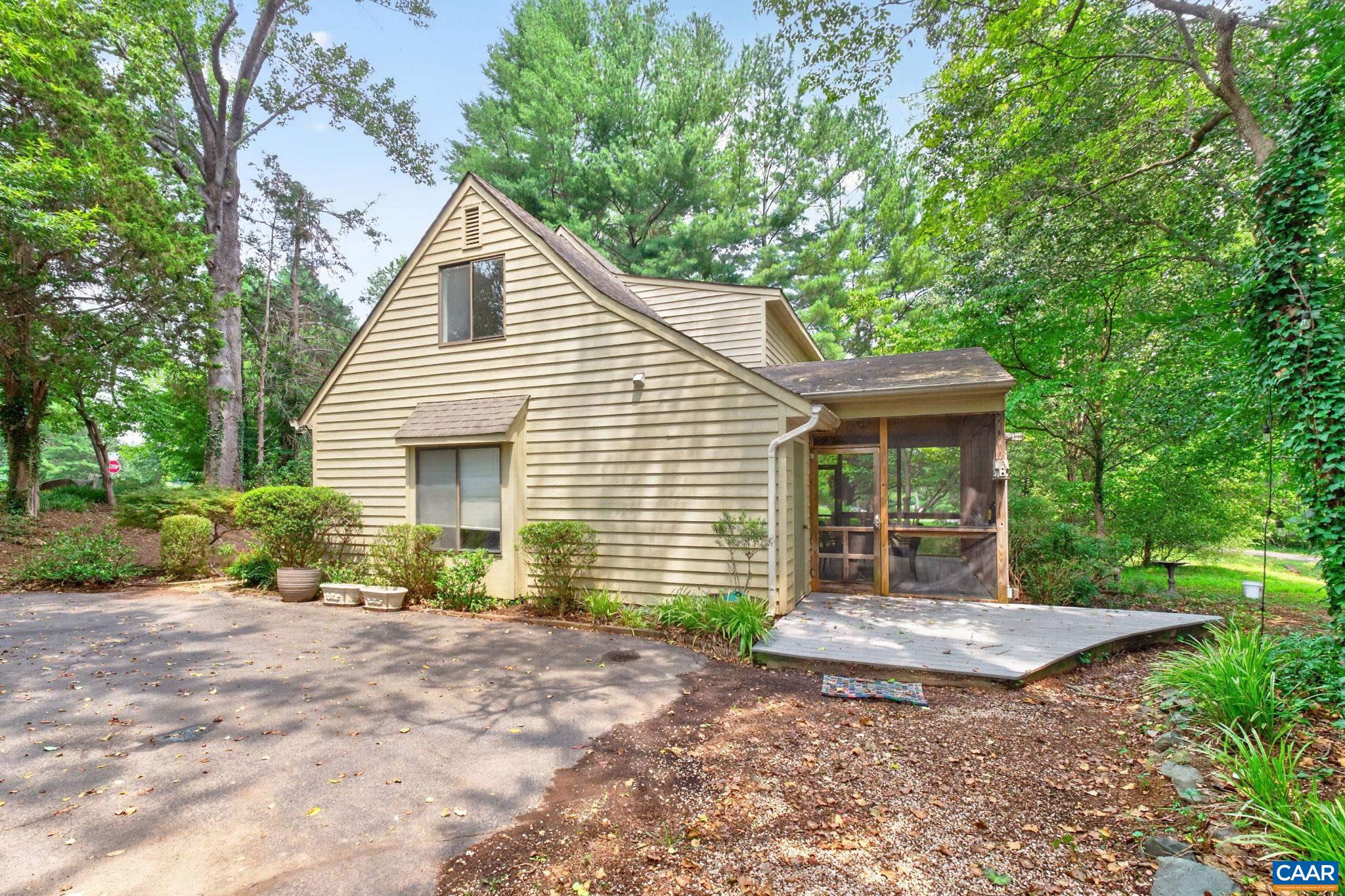 1249 GRISTMILL DR