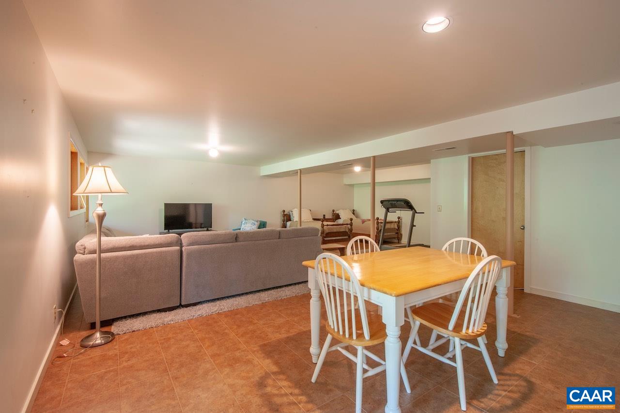 396 HIDDEN CREEK RD