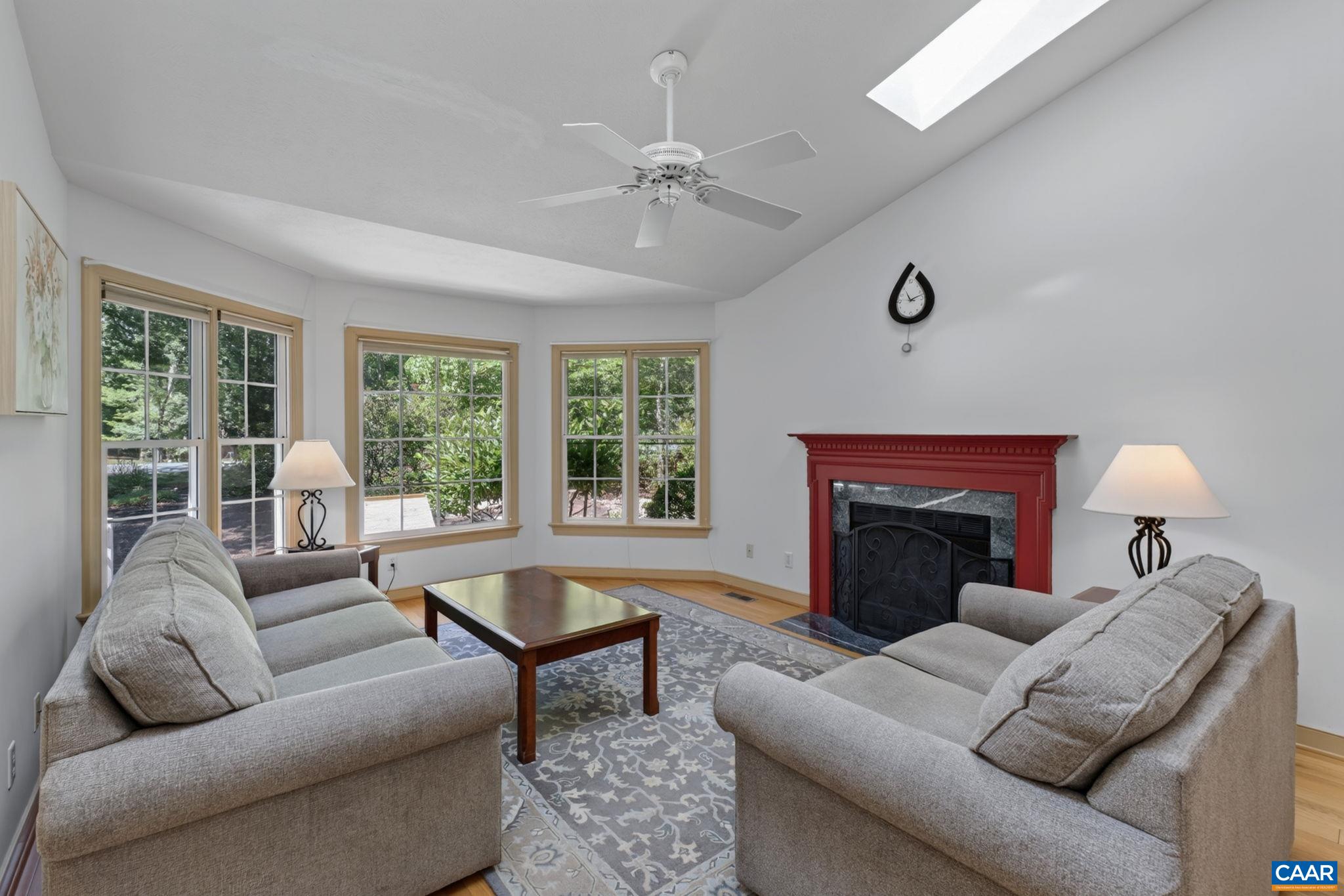 5 BRIARWOOD RD
