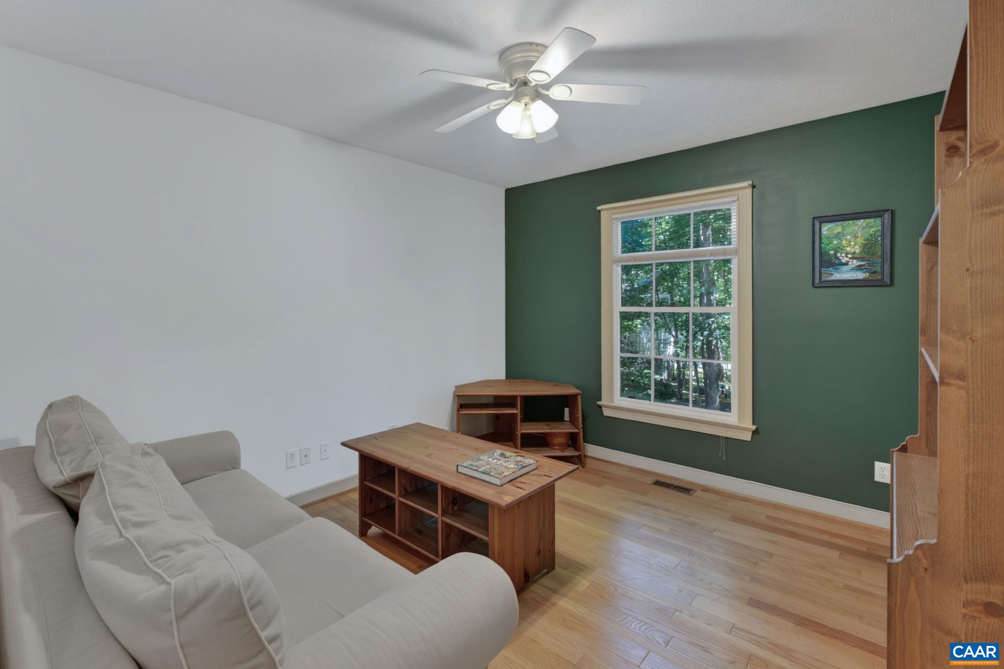 5 BRIARWOOD RD