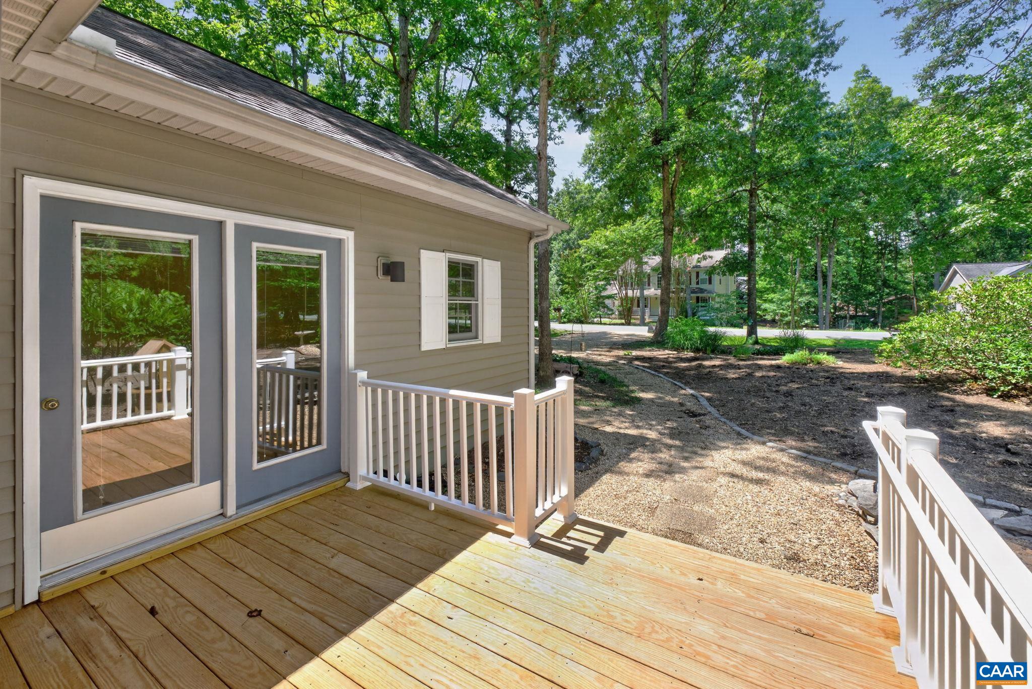 5 BRIARWOOD RD