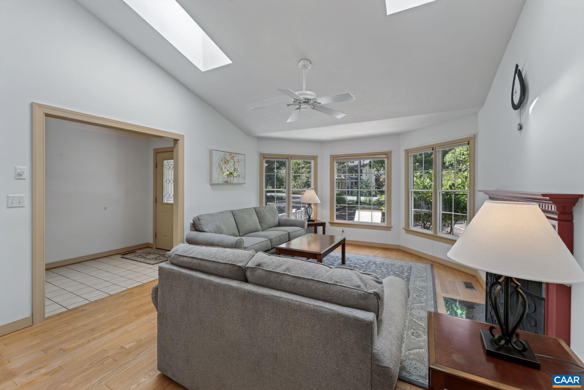 5 BRIARWOOD RD