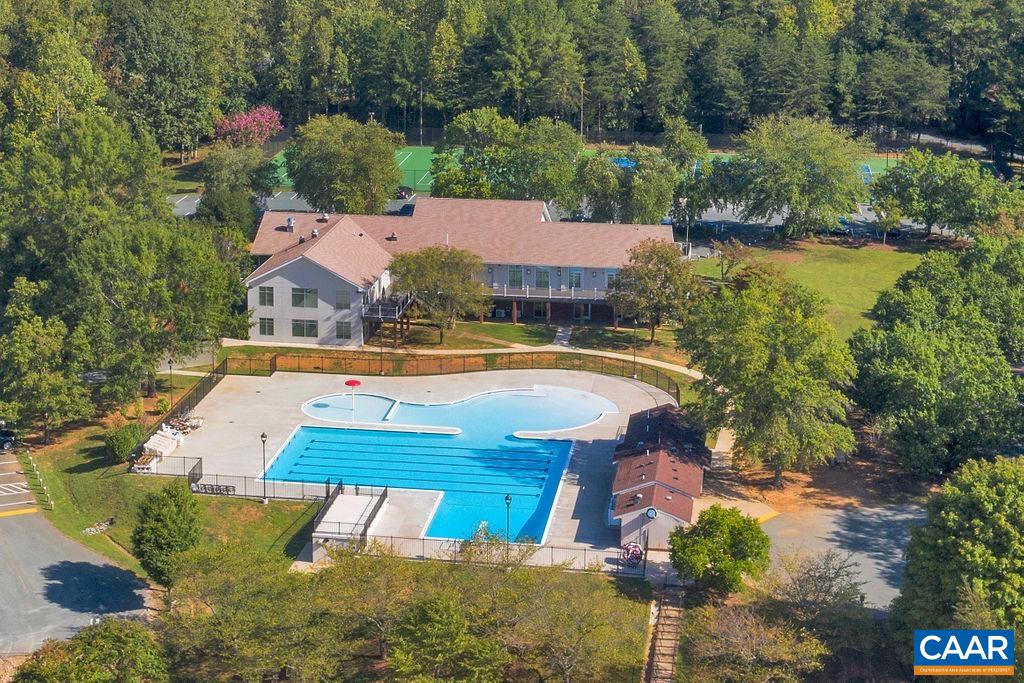 5 BRIARWOOD RD