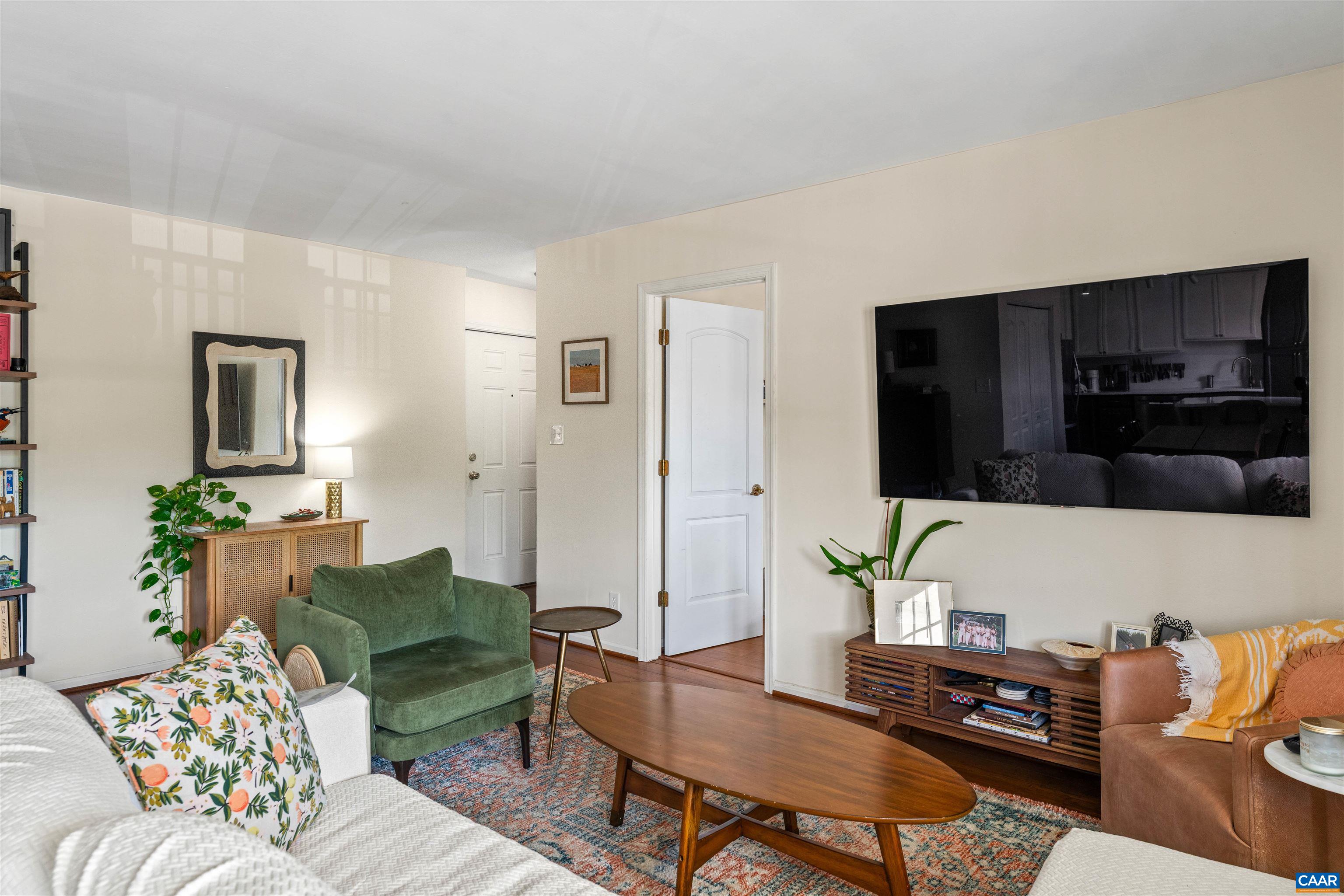 1219 VILLA LN Unit: F