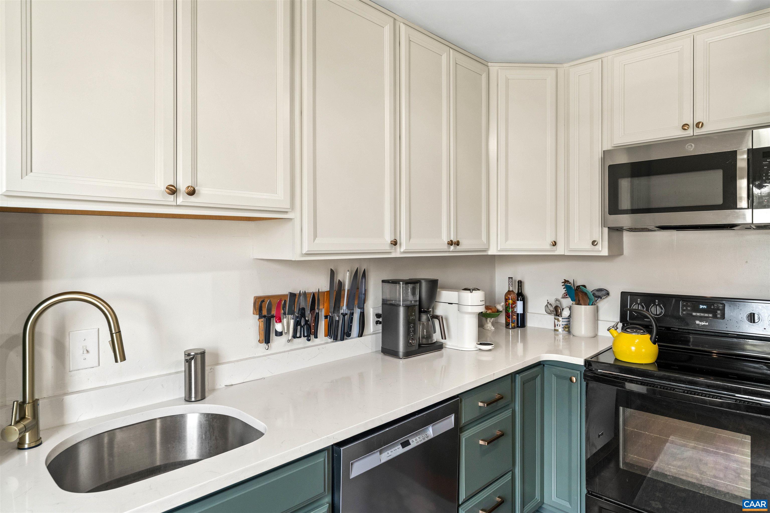1219 VILLA LN Unit: F