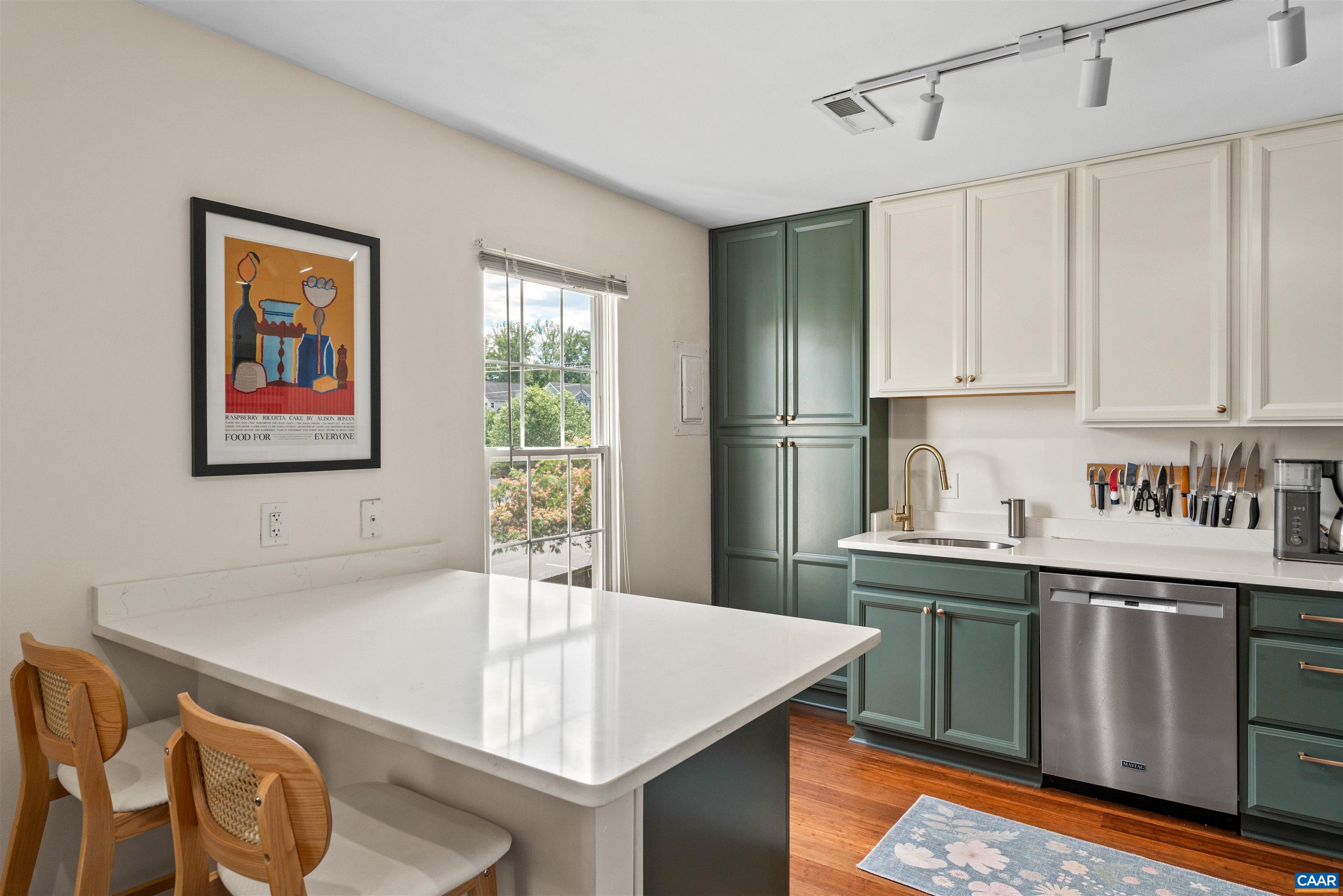 1219 VILLA LN Unit: F