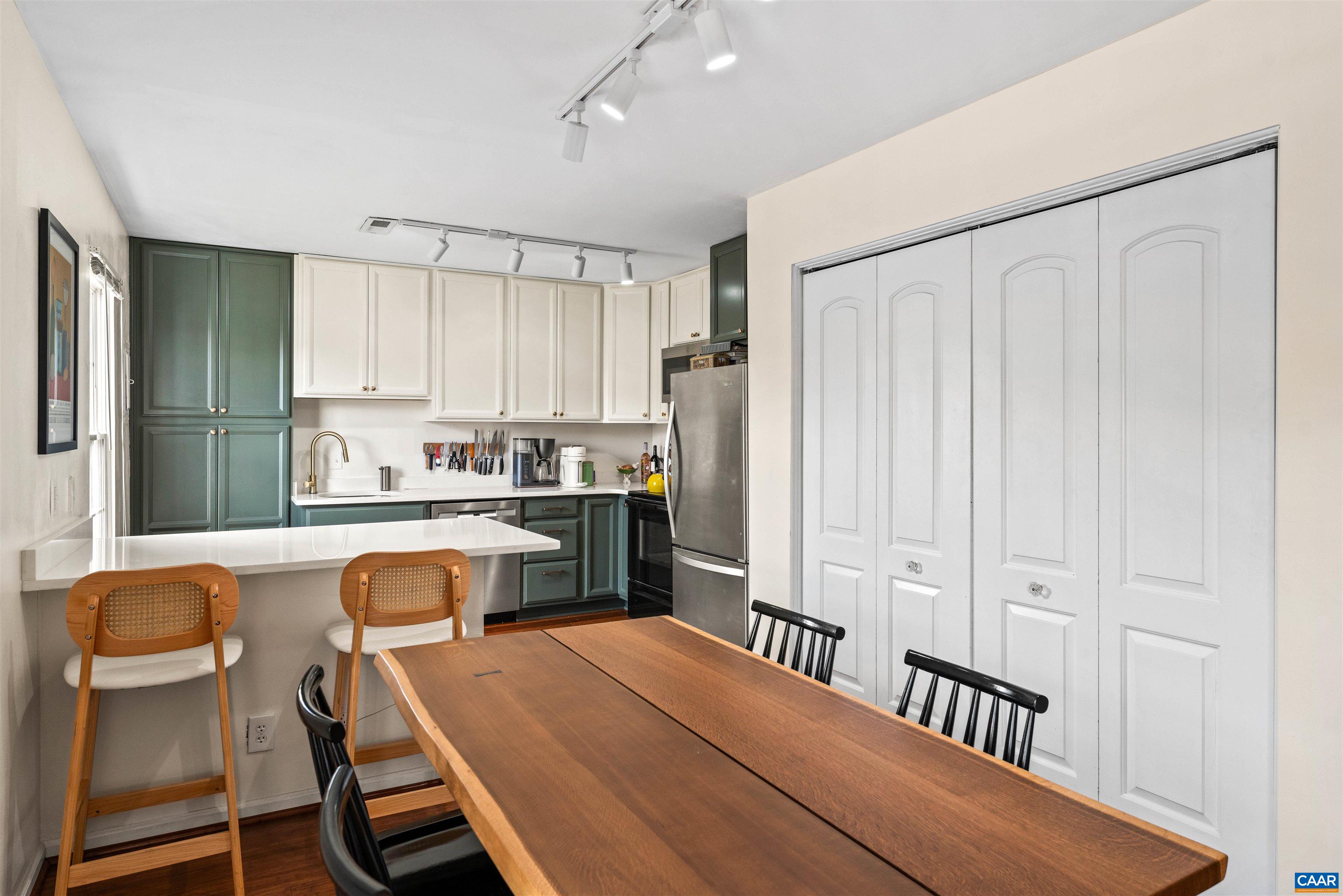 1219 VILLA LN Unit: F