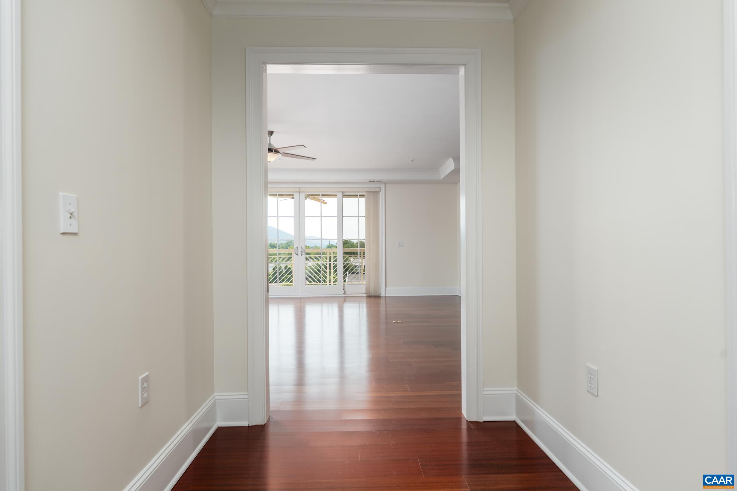 210 NE 10TH ST Unit: 404