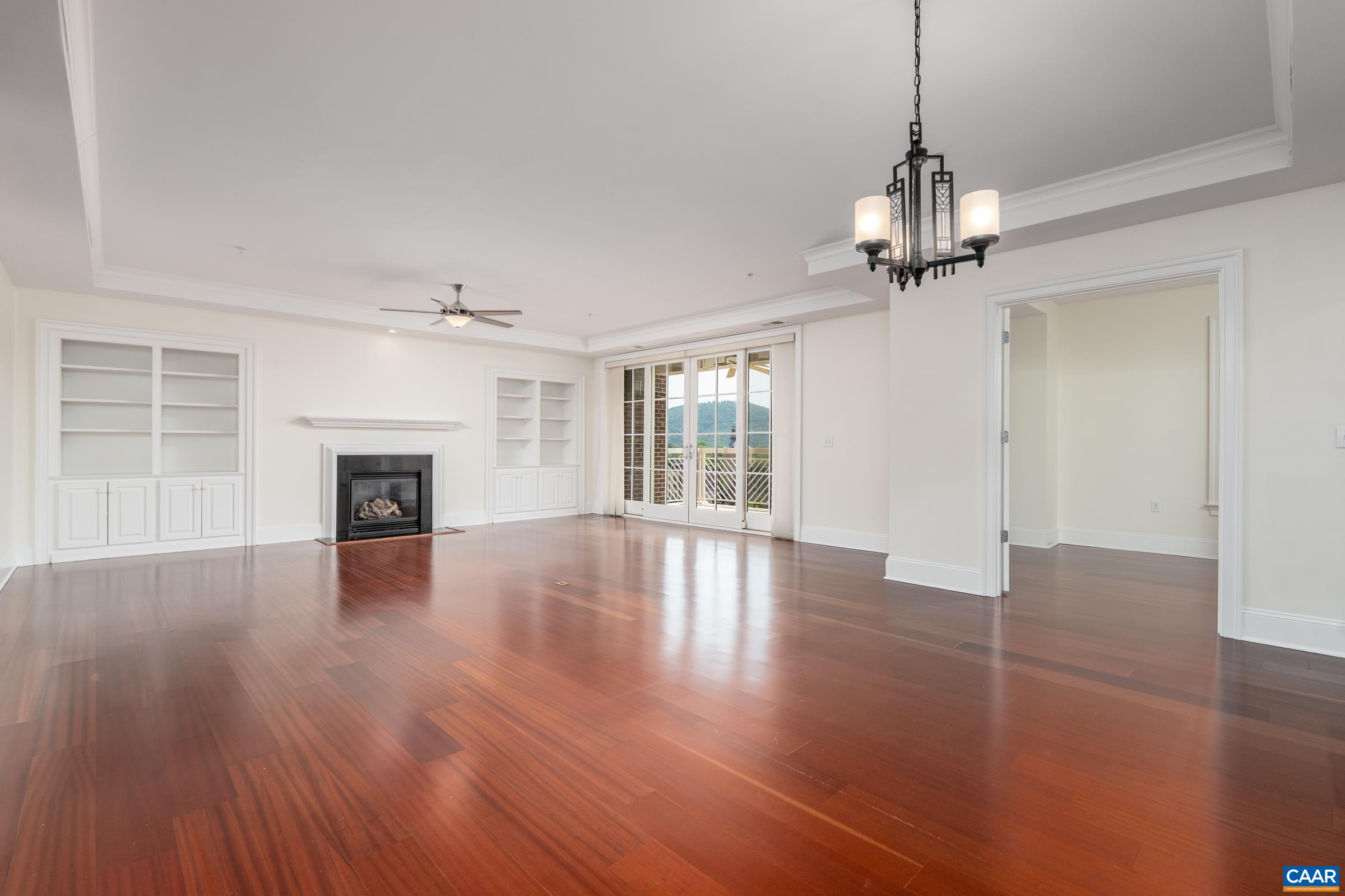 210 NE 10TH ST Unit: 404