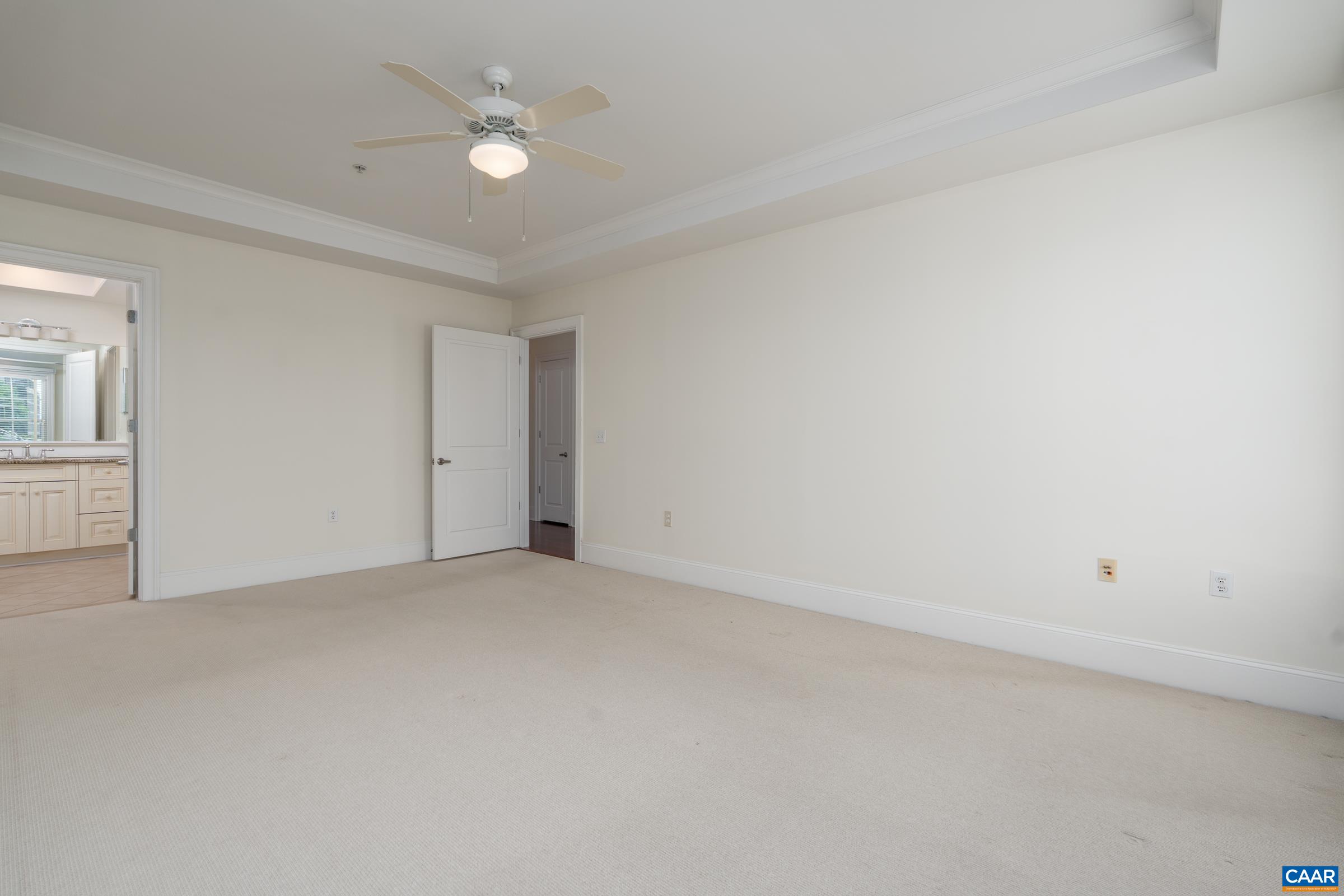 210 NE 10TH ST Unit: 404