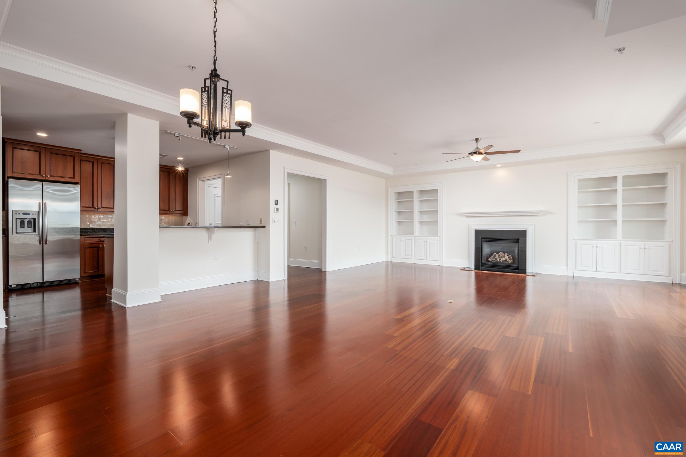 210 NE 10TH ST Unit: 404