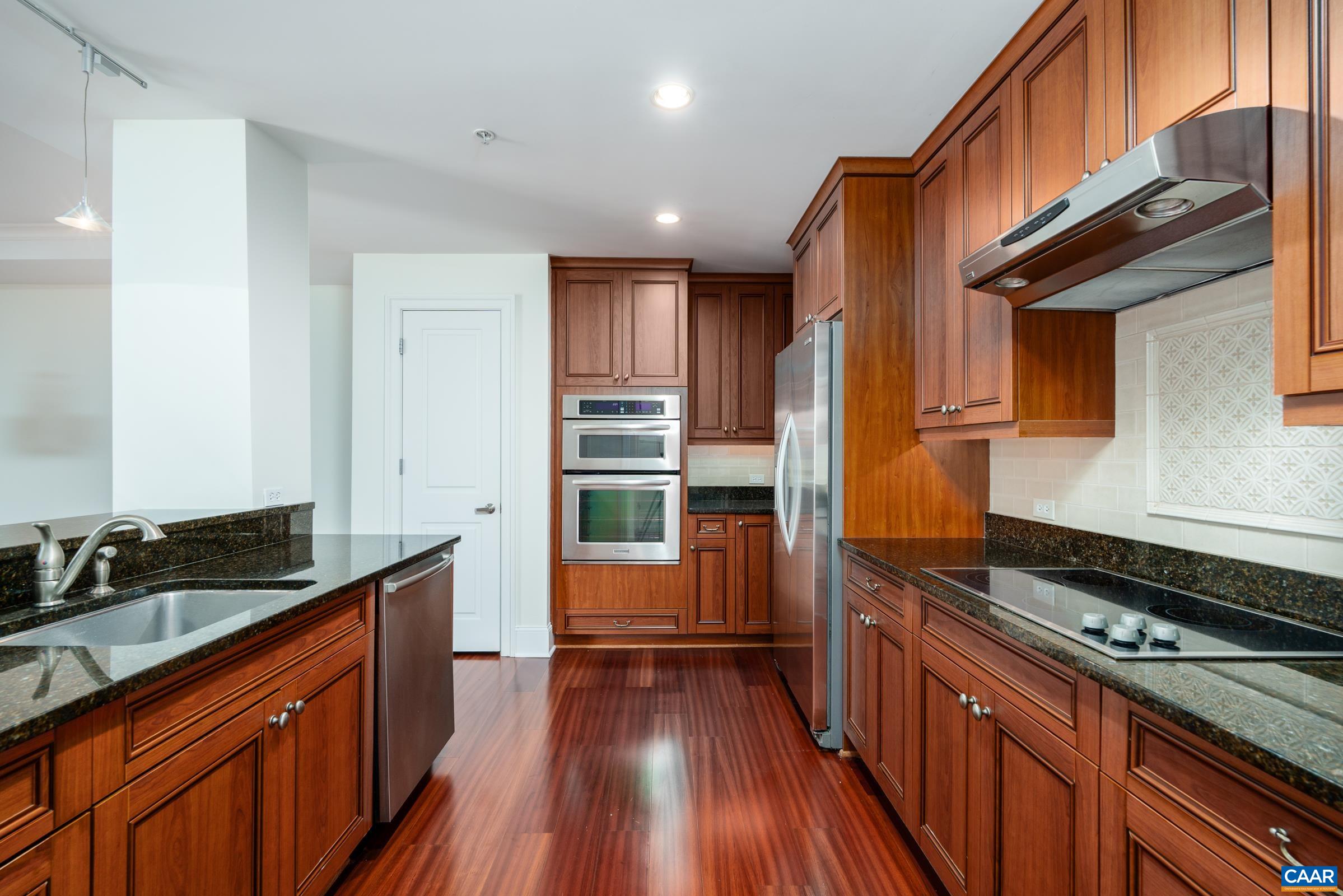 210 NE 10TH ST Unit: 404