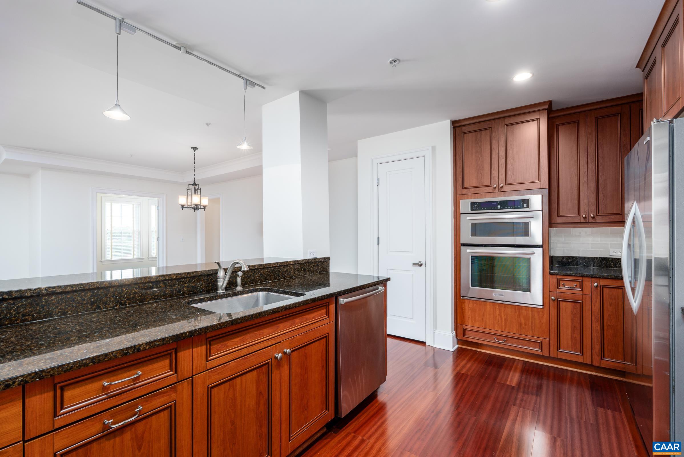 210 NE 10TH ST Unit: 404