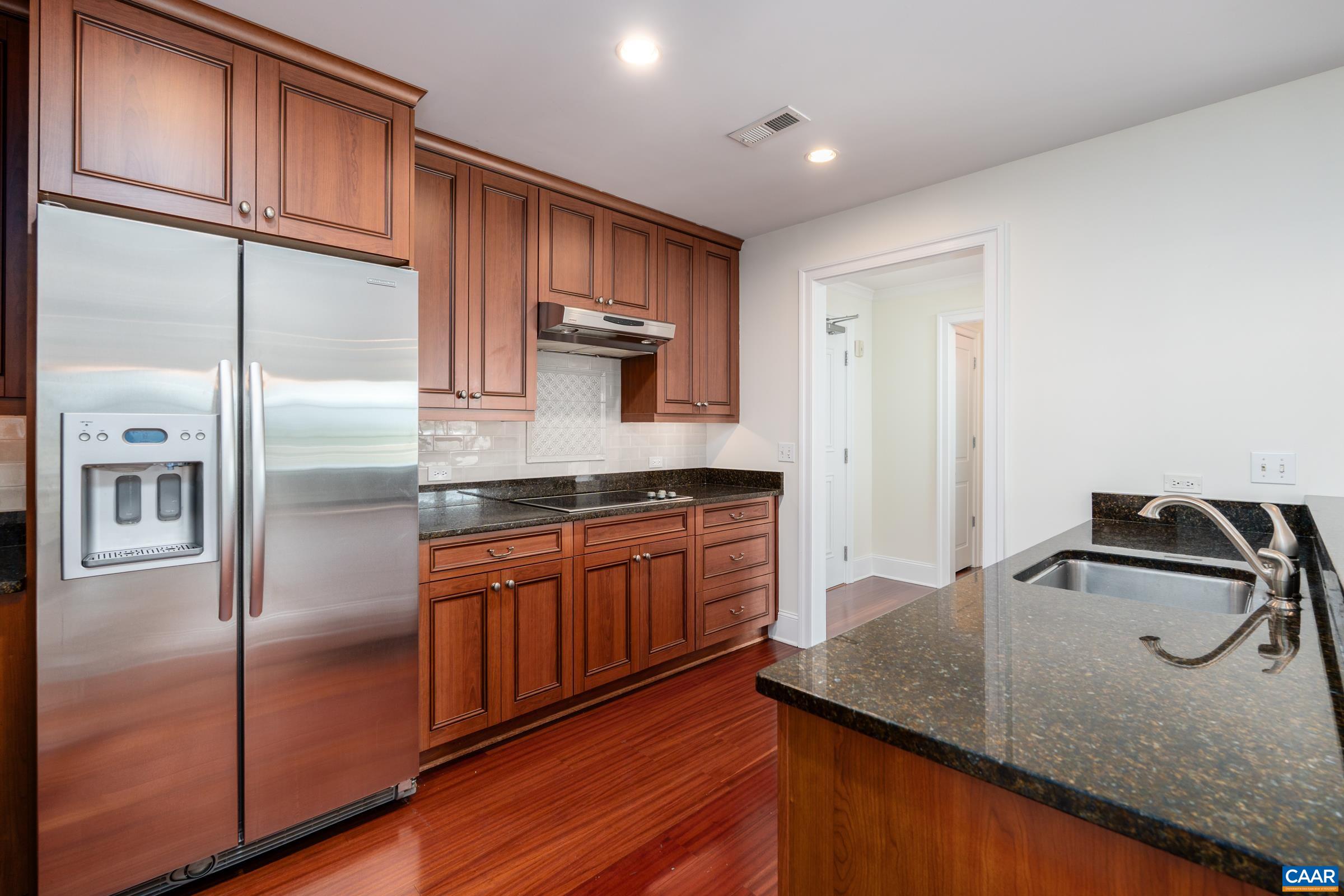 210 NE 10TH ST Unit: 404
