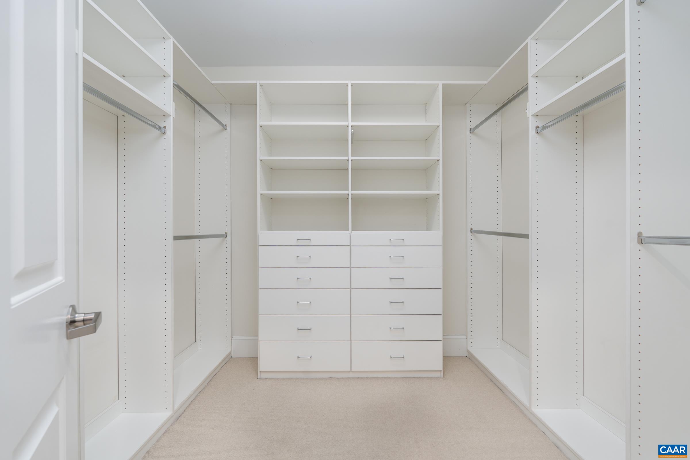 210 NE 10TH ST Unit: 404