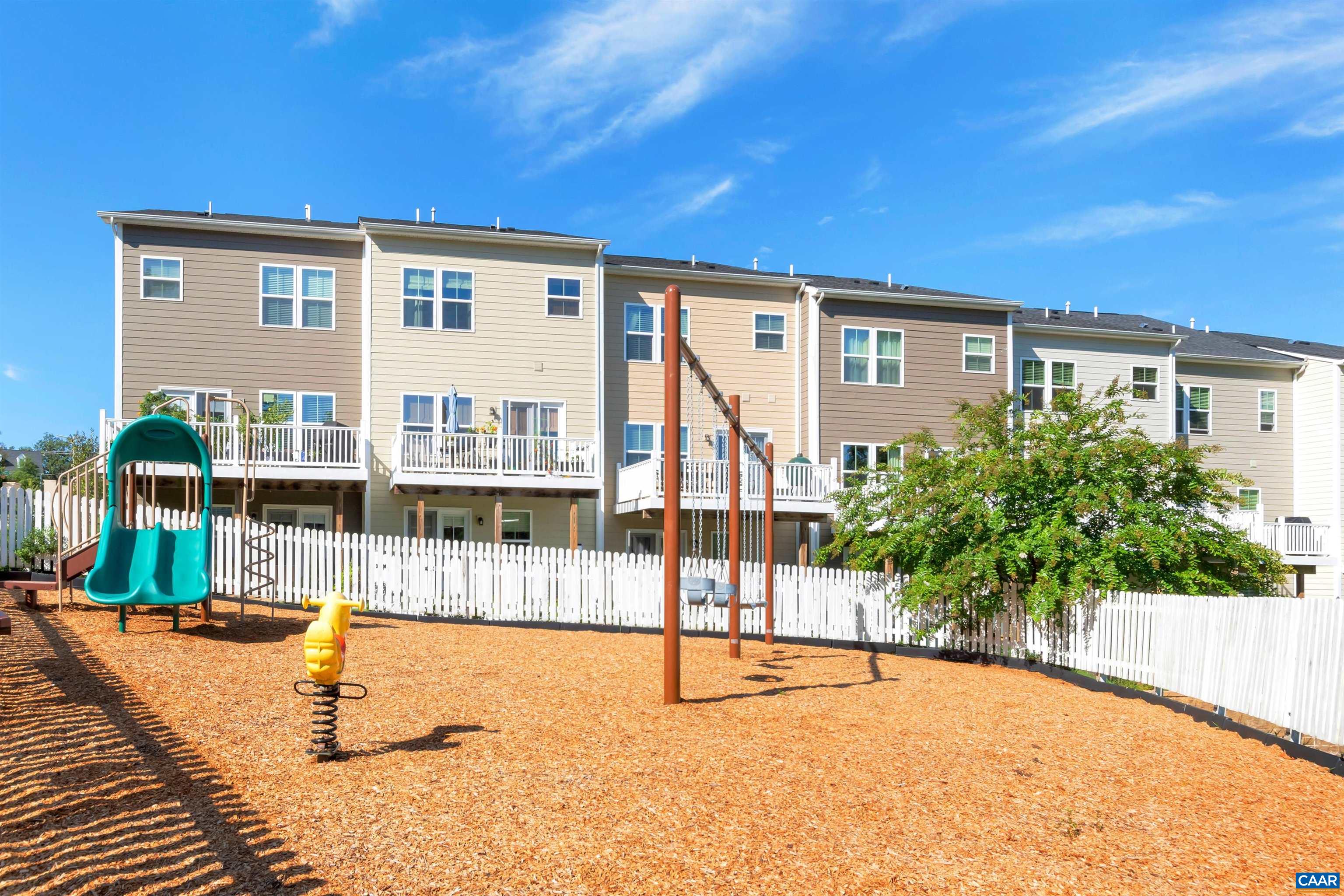 238 PEBBLE BEACH CT