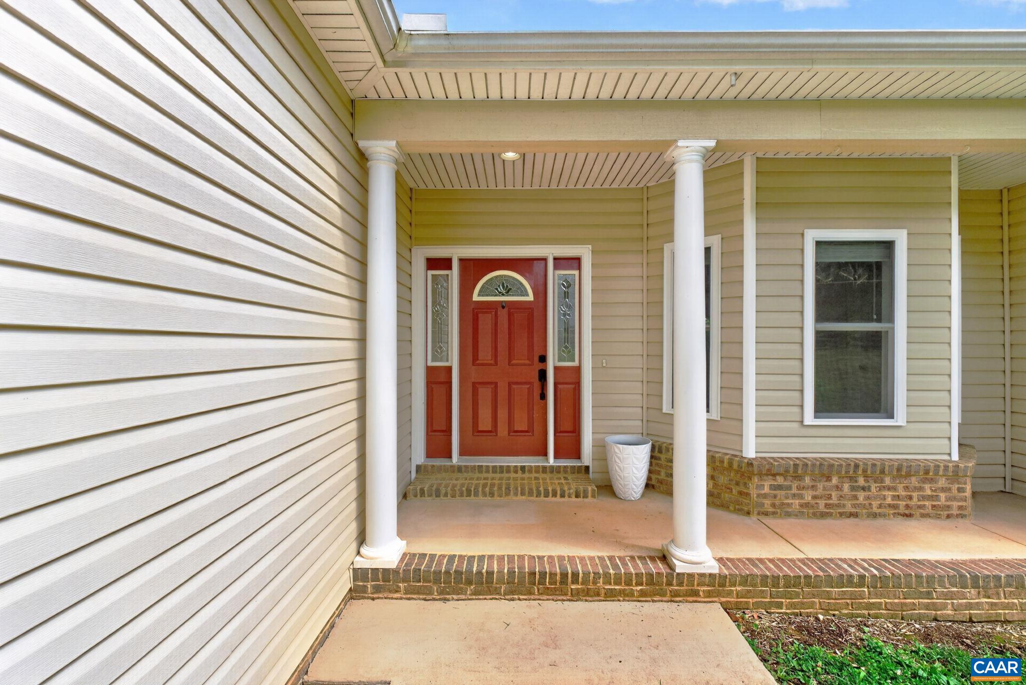 1558 RIDGEWAY DR