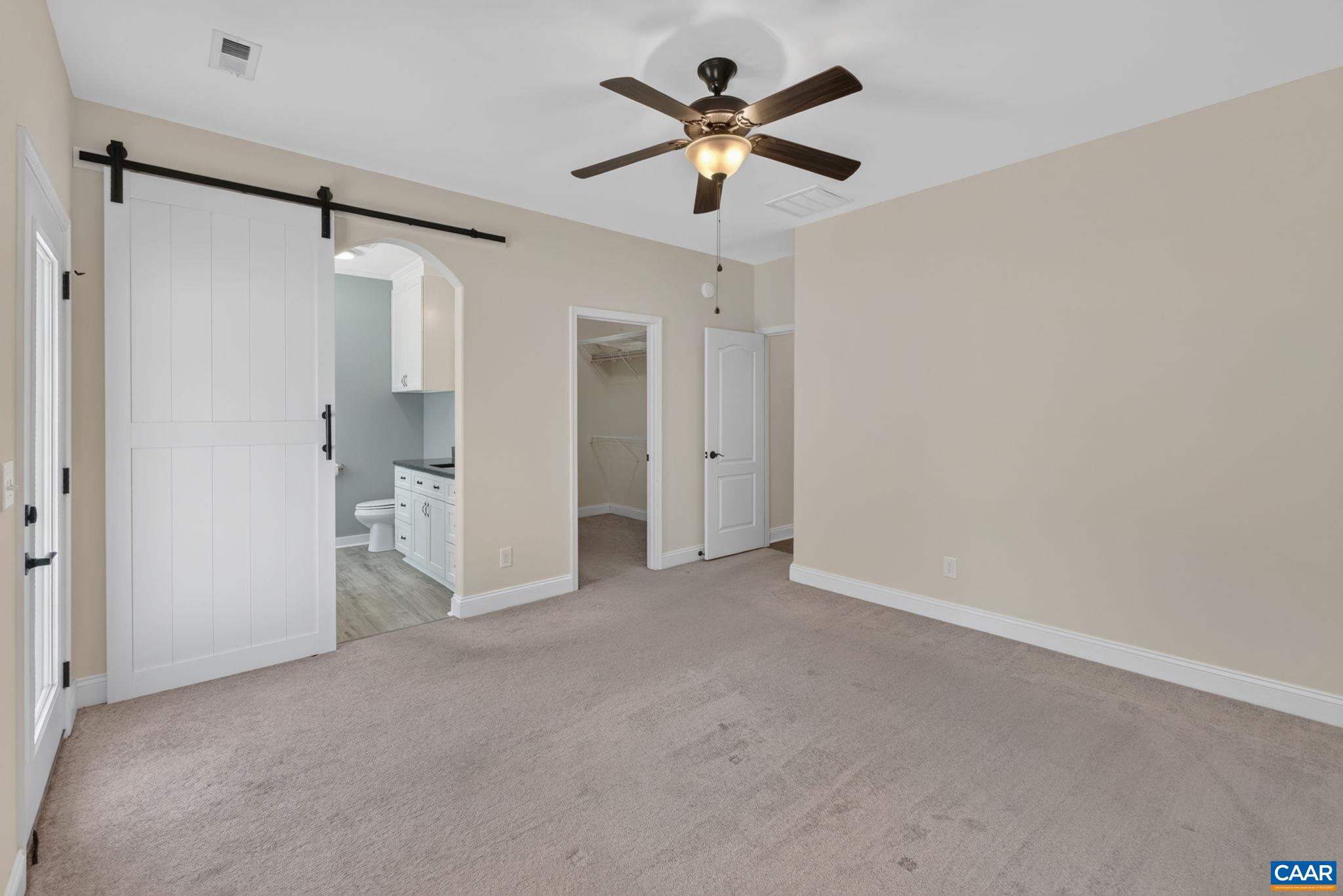 1558 RIDGEWAY DR