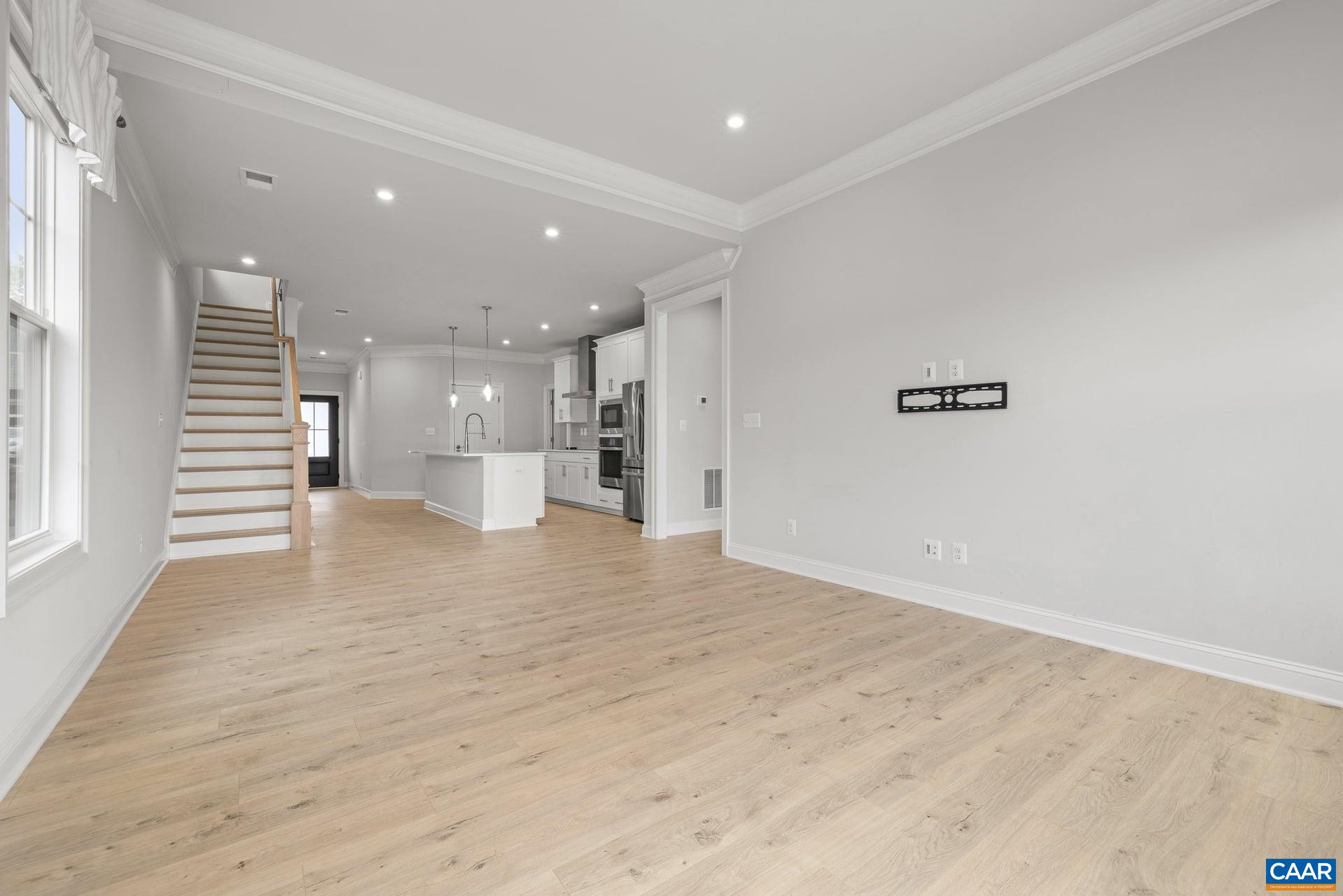 514 CRIMSON ST