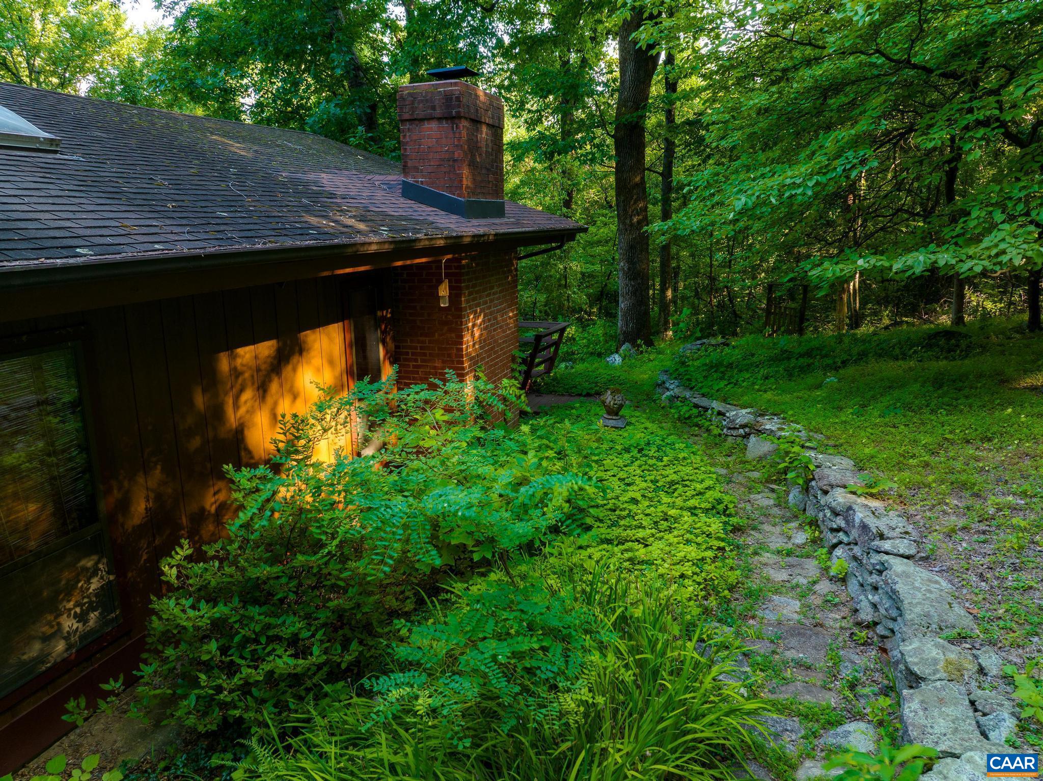 329 JONES MOUNTAIN RD