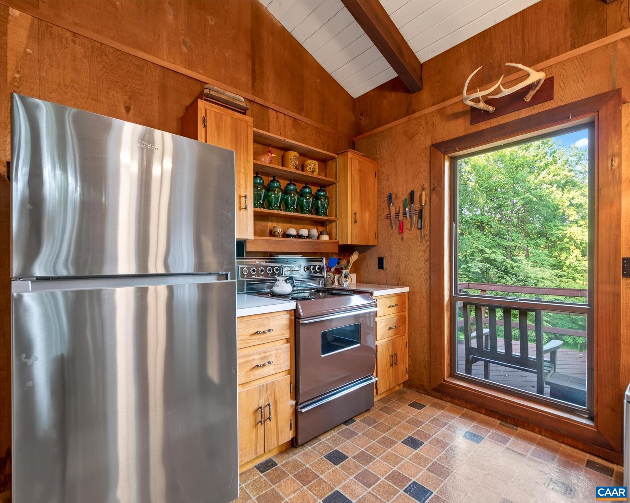 329 JONES MOUNTAIN RD