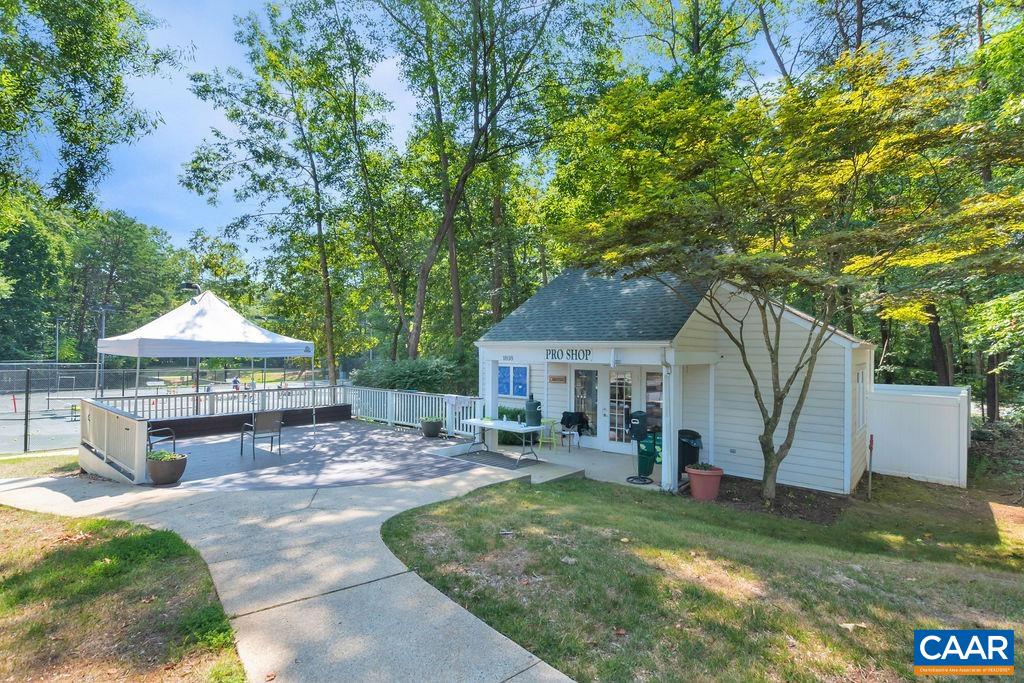 1893 AMBERFIELD DR