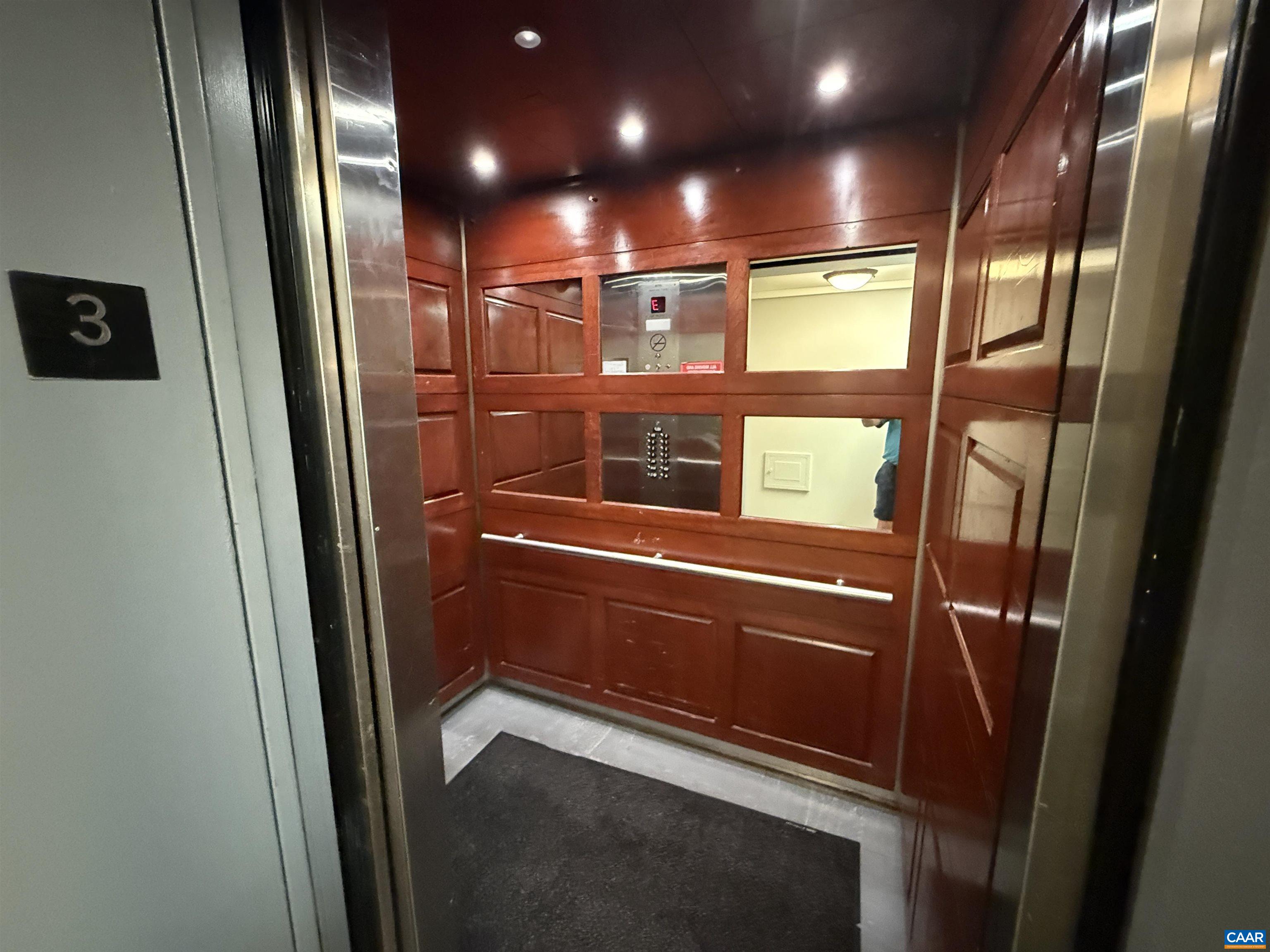 1800 JEFFERSON PARK AVE Unit: 310